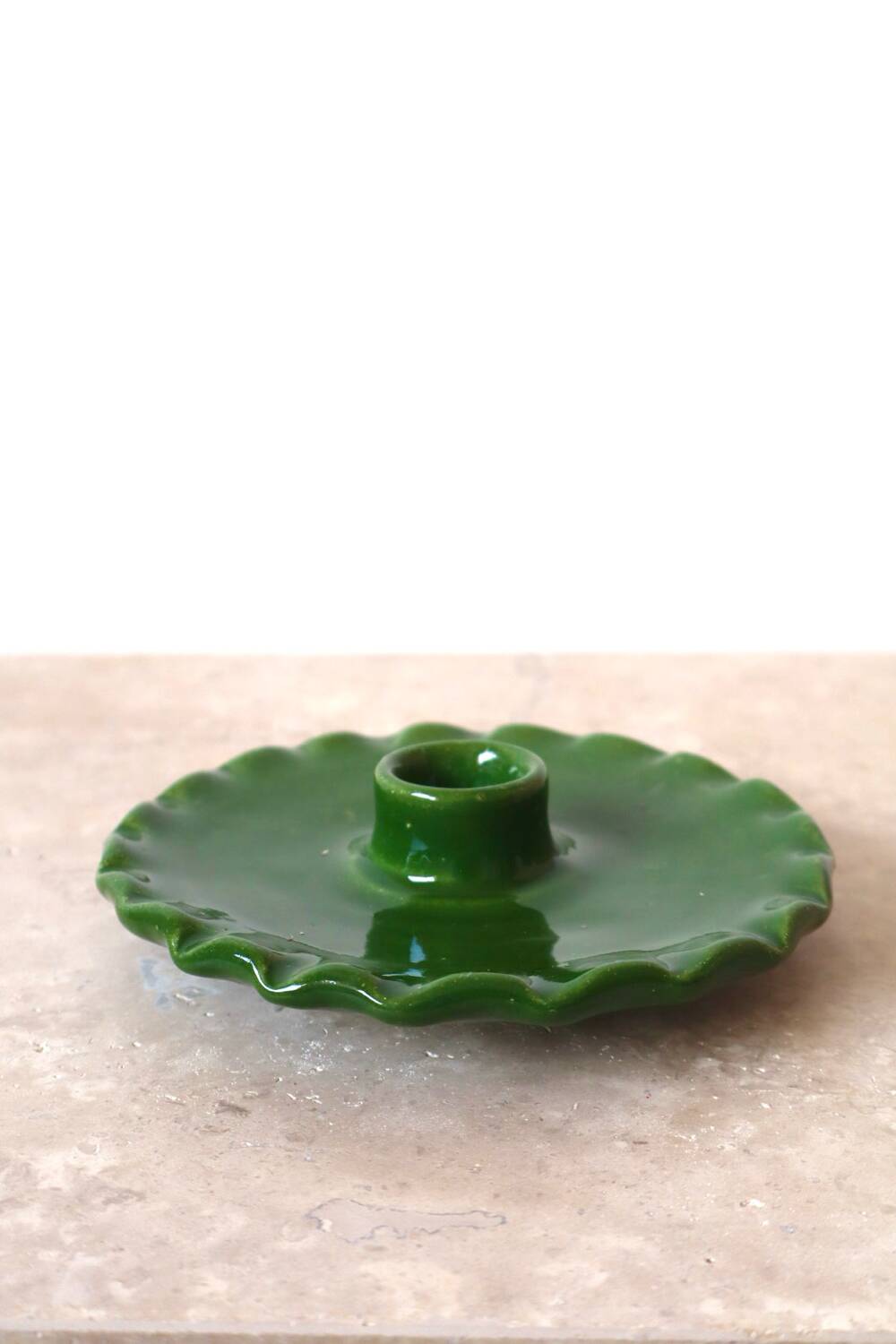 Ceramic candle holder serrated plate fir green