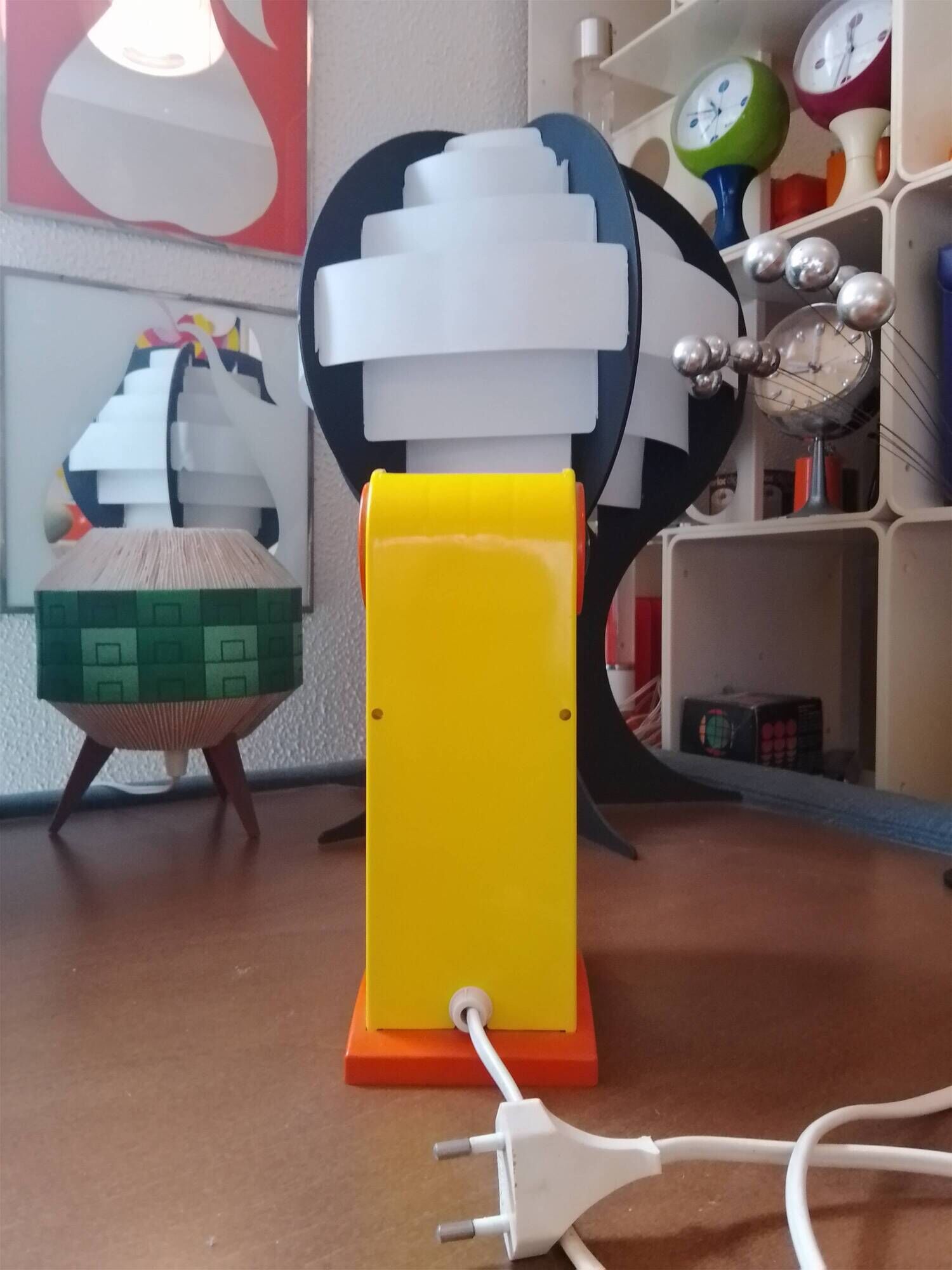 Toucan Lamp