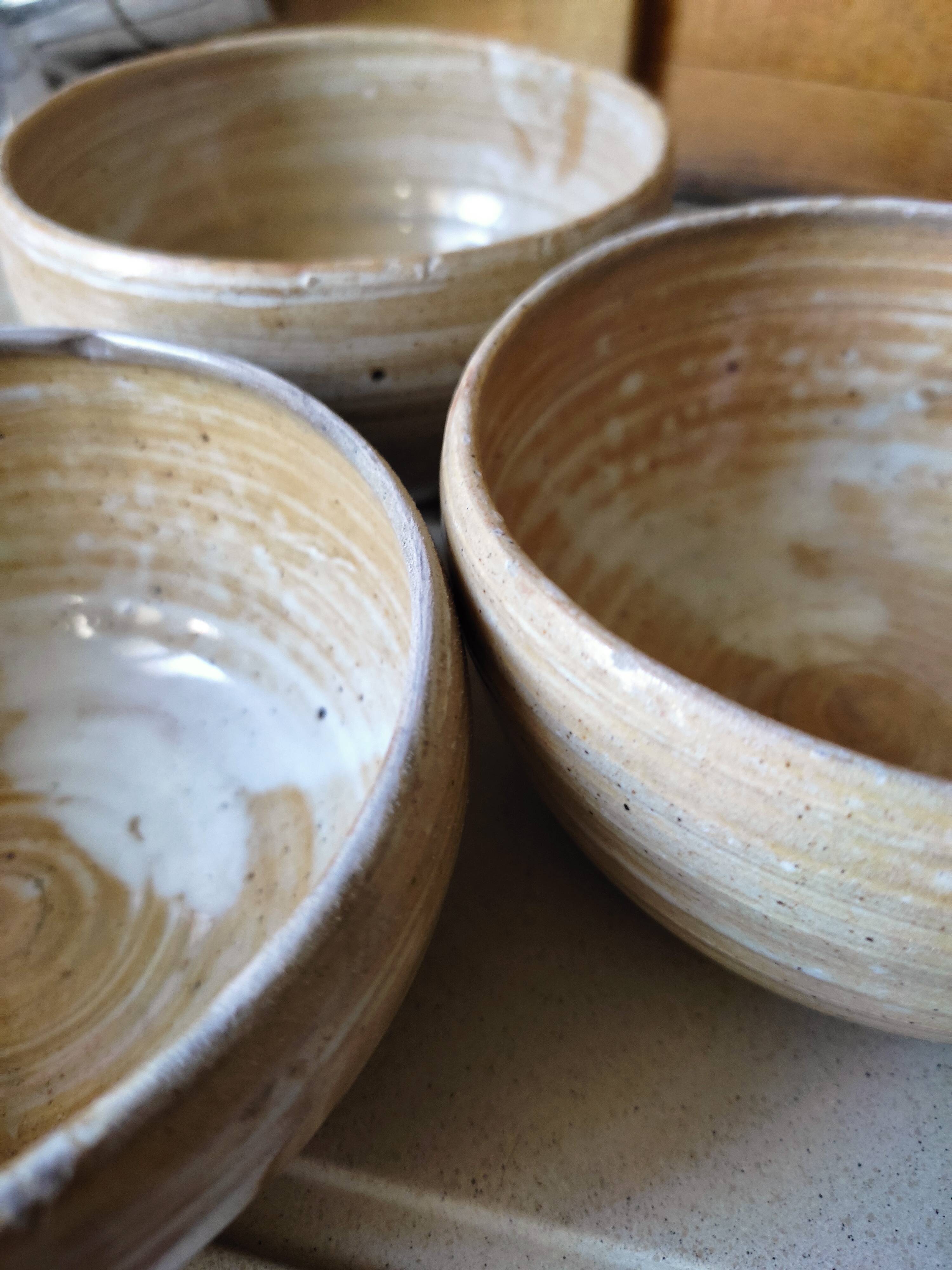 Set of 3 bowls in artisanal sandstone