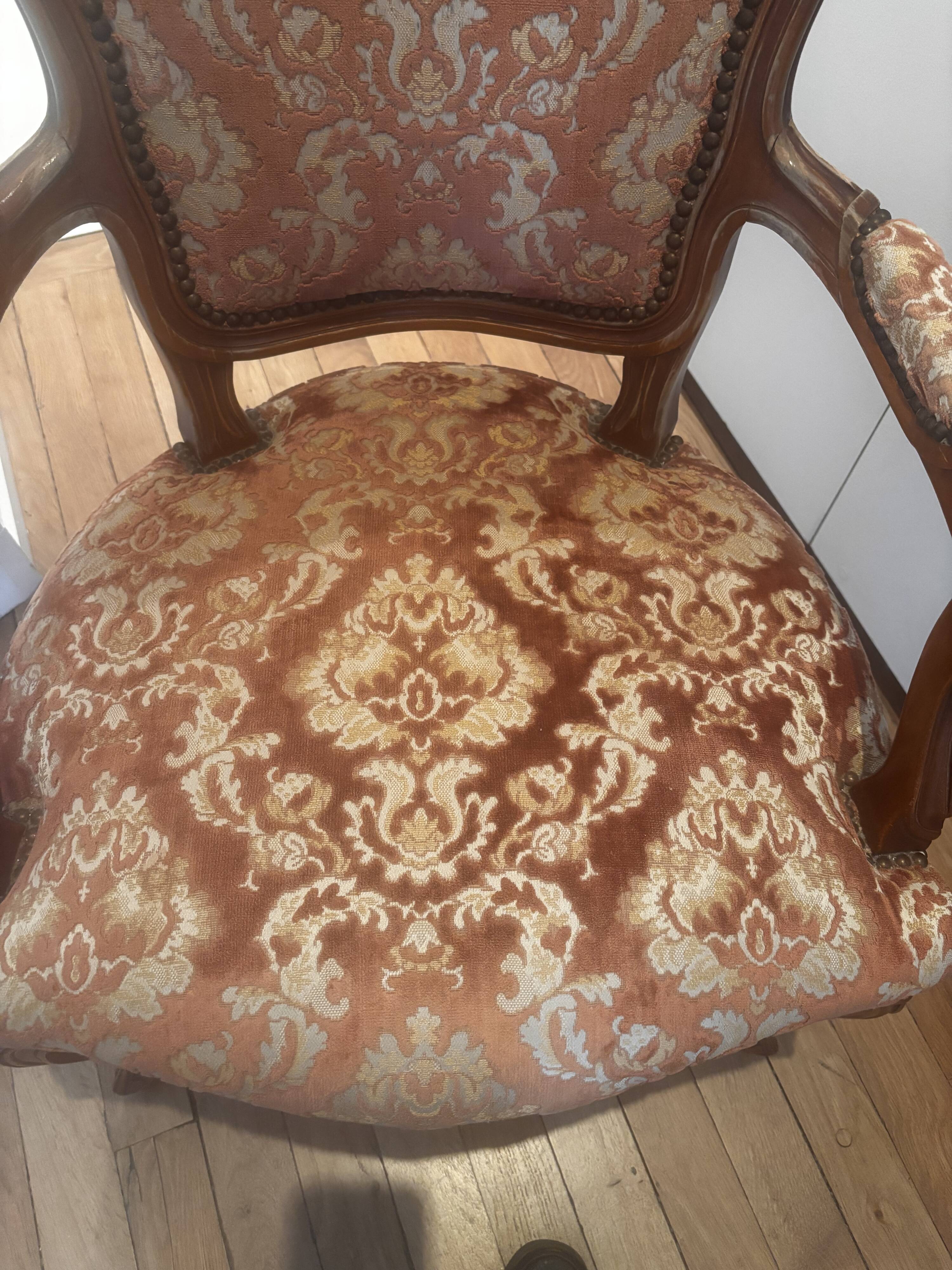 Fauteuil cabriolet style Louis XV