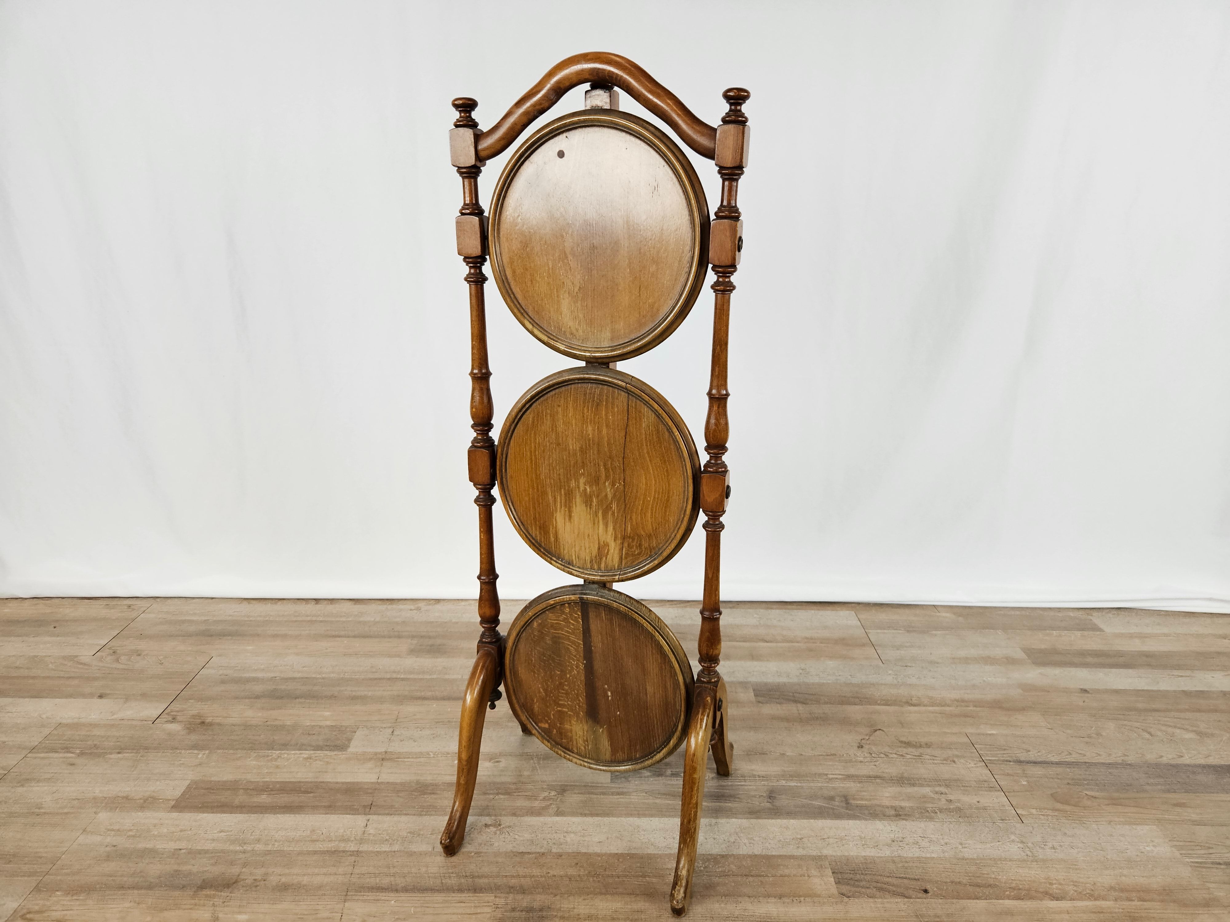 70s coffee table in walnut with closable shelves