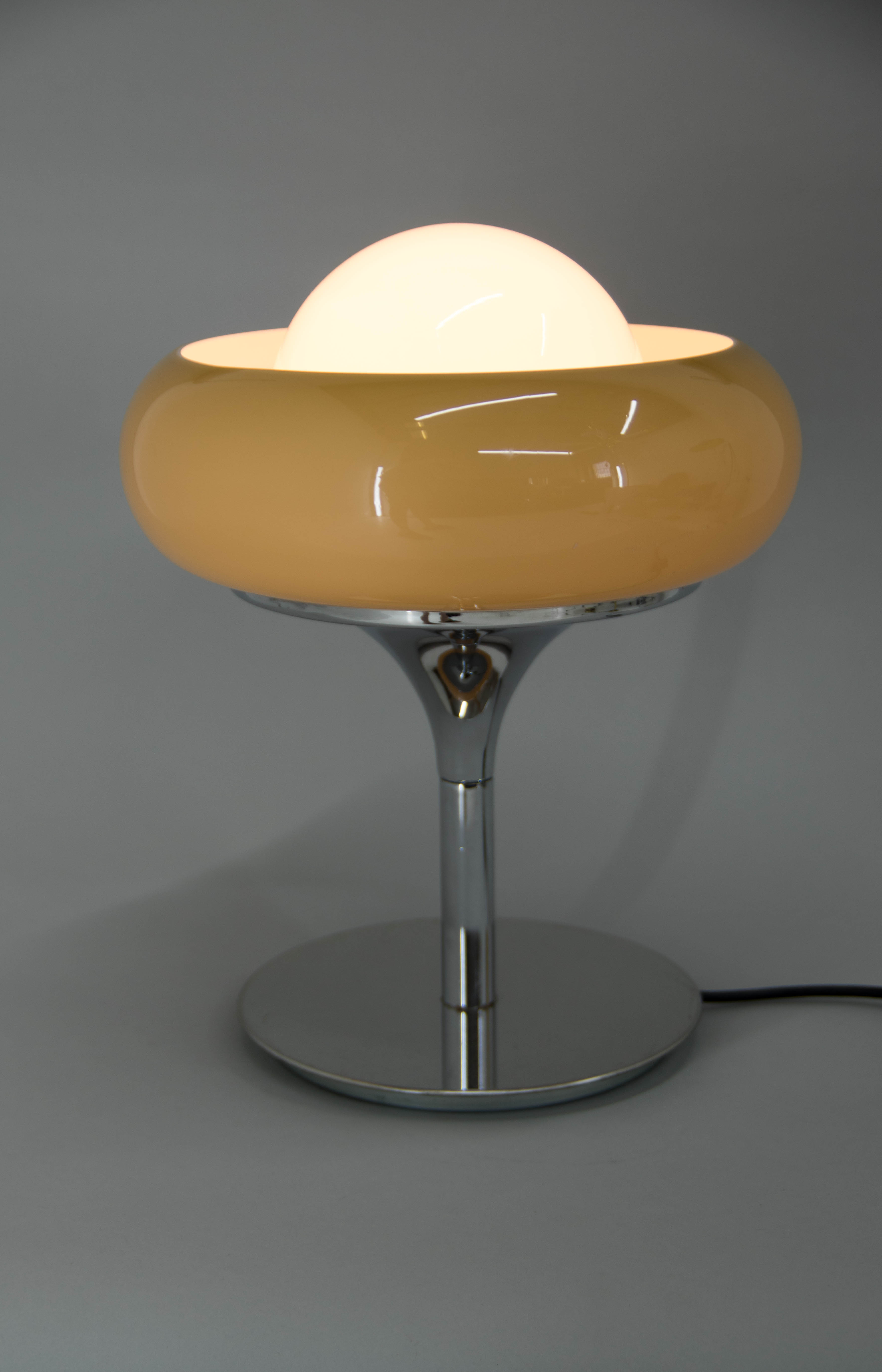 Midcentury Table Lamp Meblo, Design Harvey Guzzini, 1970s