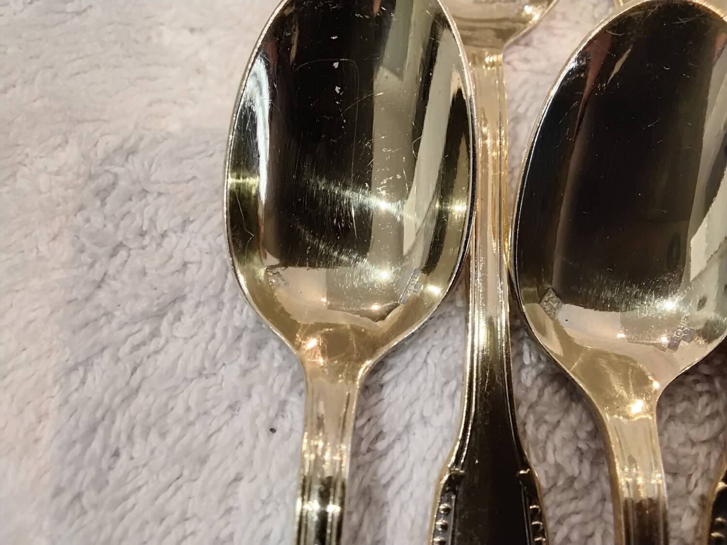 12 Ercuis gold-plated metal mocha spoons with pearl decor, 10.1 cm