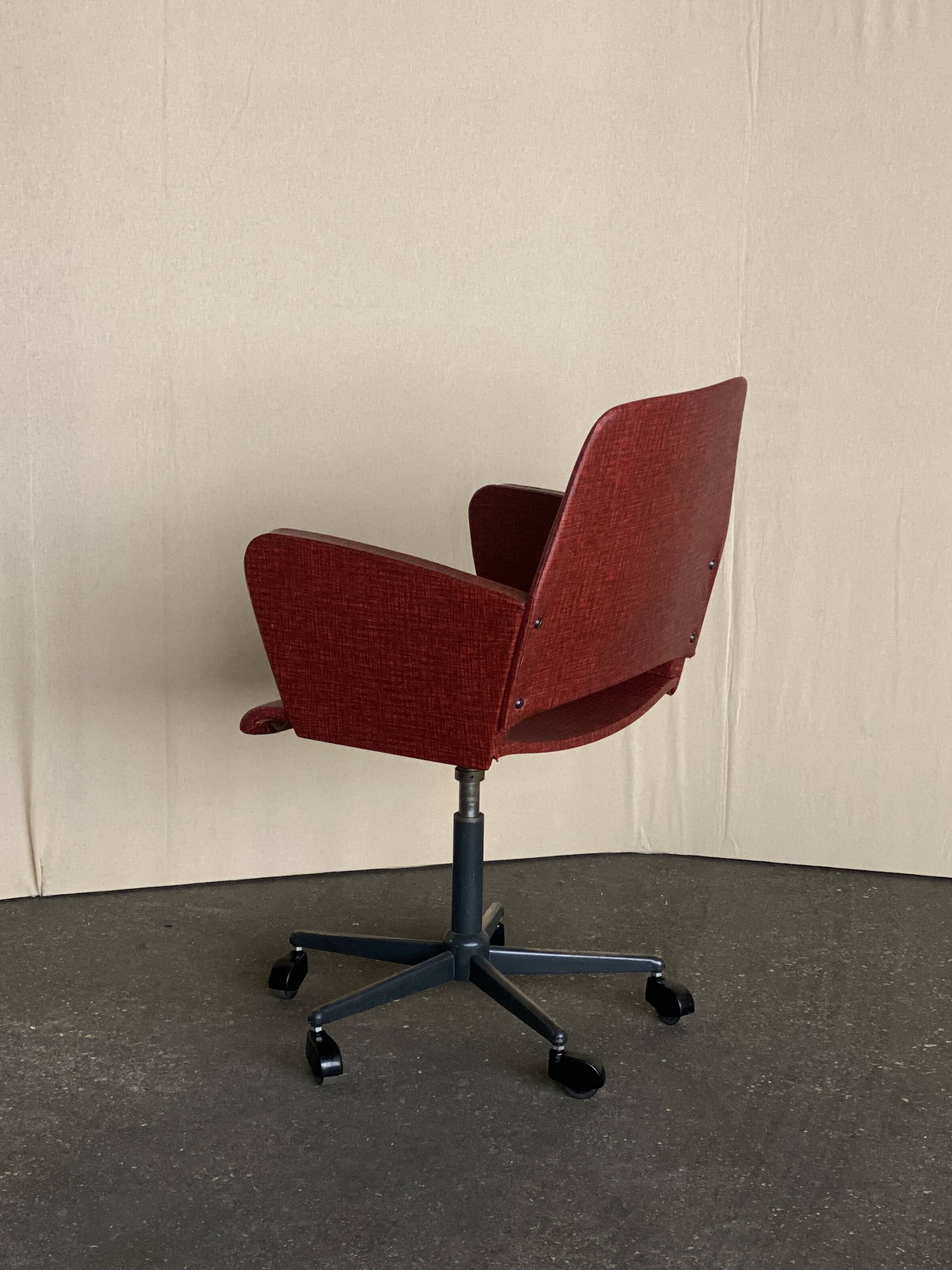 Vintage adjustable office chair – red faux leather, 1960-70s