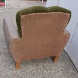 Small children's club-type chair