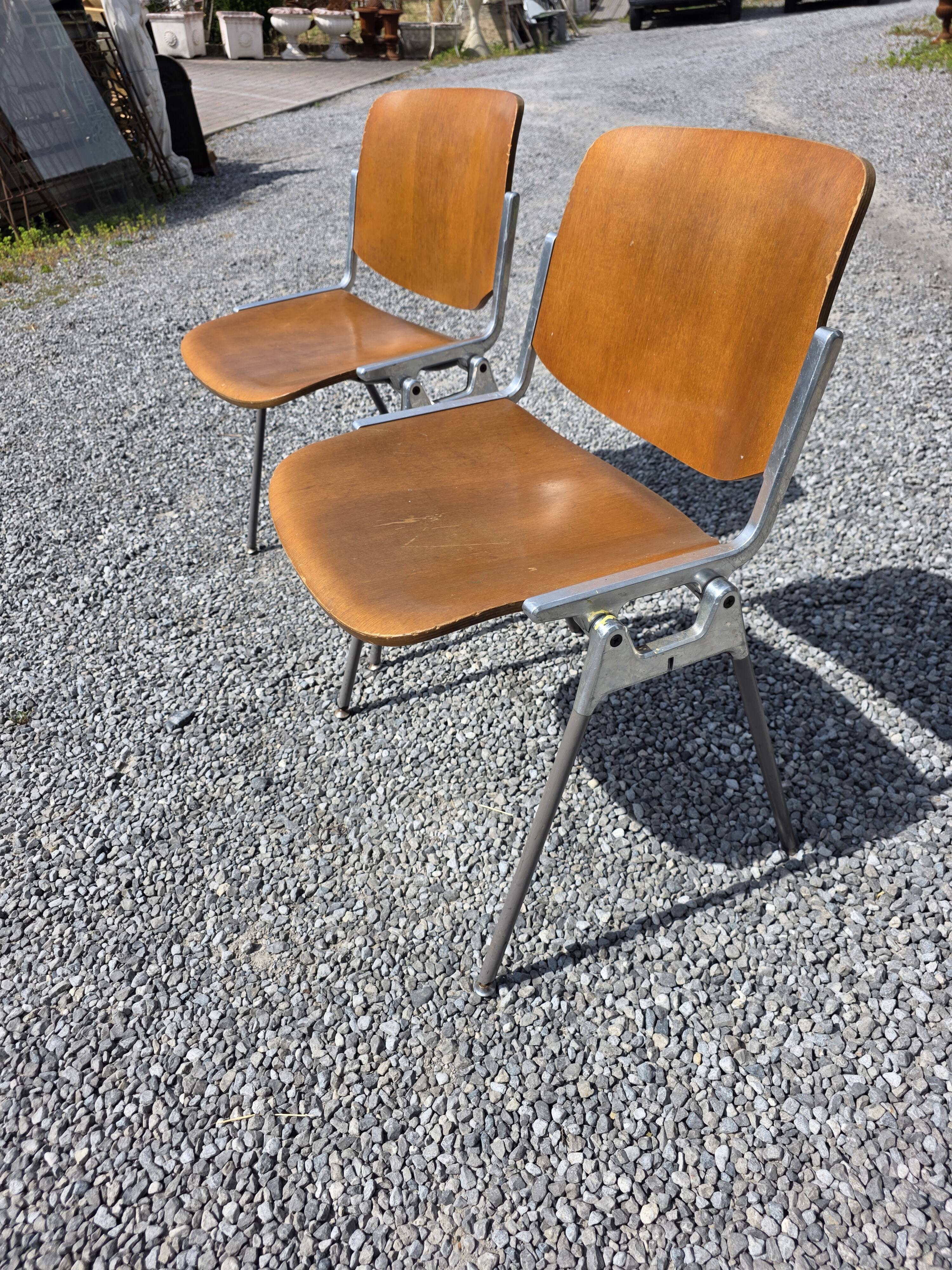 Paire de chaises "DSC 106" par Giancarlo Piretti pour Castelli, 1960