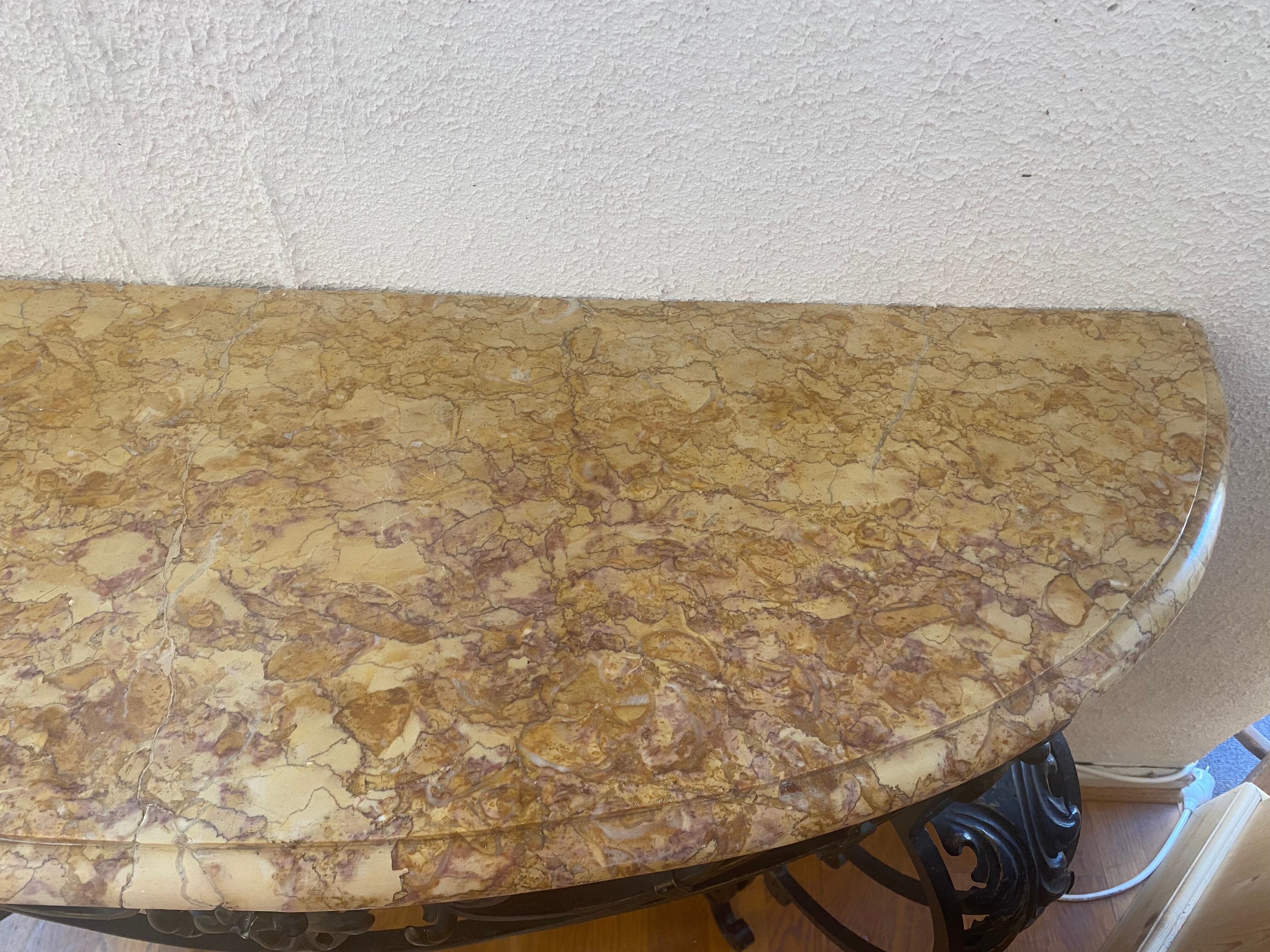 Console en fer forgé de style Louis XV, avec son marbre
