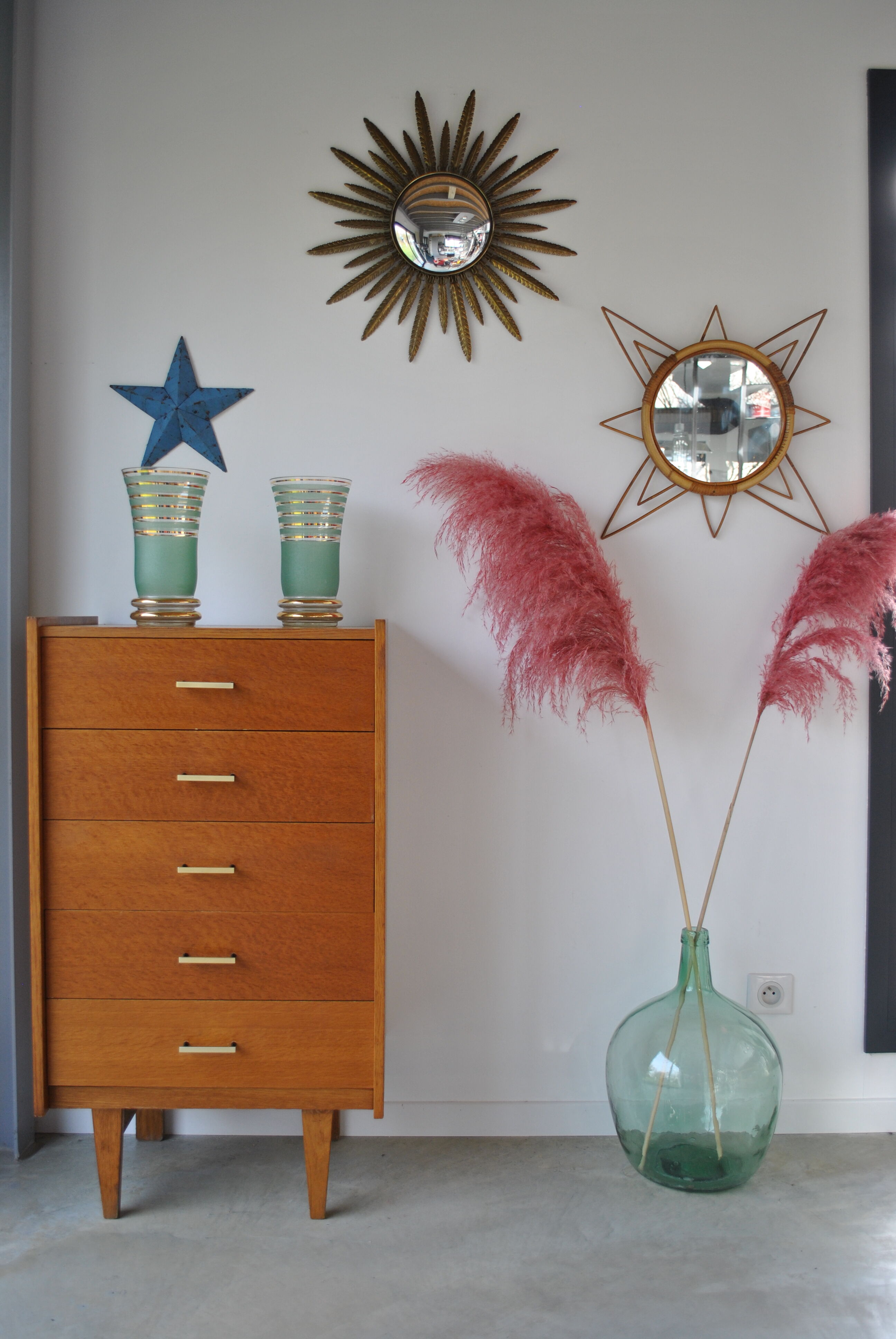 Pair of vase year 50