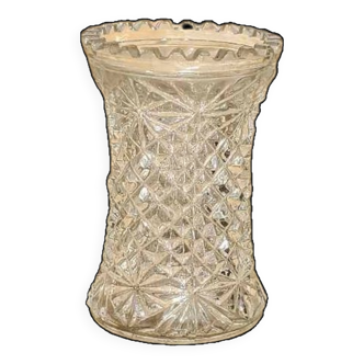 Vase en verre ciselé