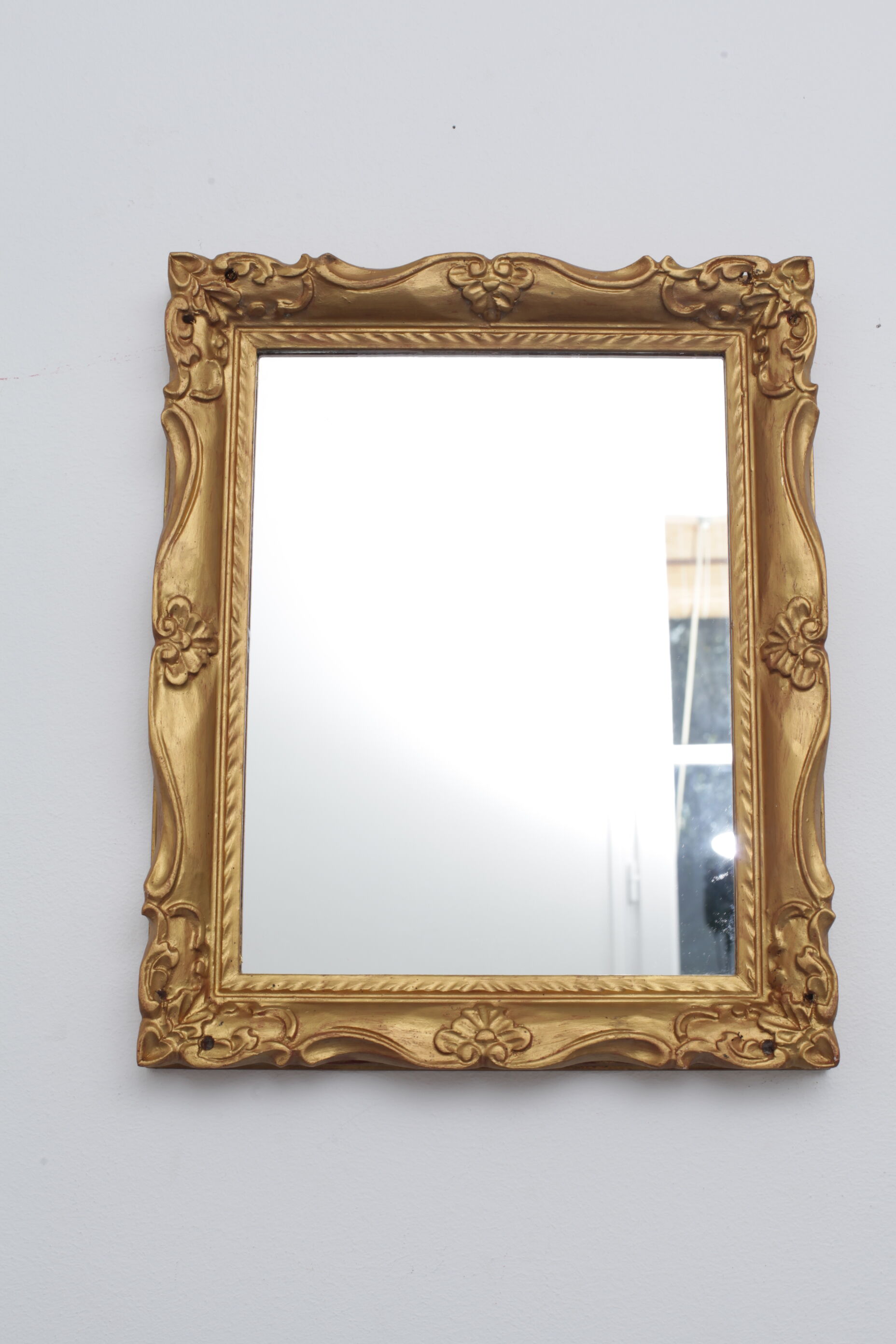 Gilded wooden mirror with leaf