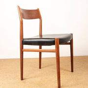 6 Danish chairs in teak and new skai, model 418 Arne Vodder 1960.