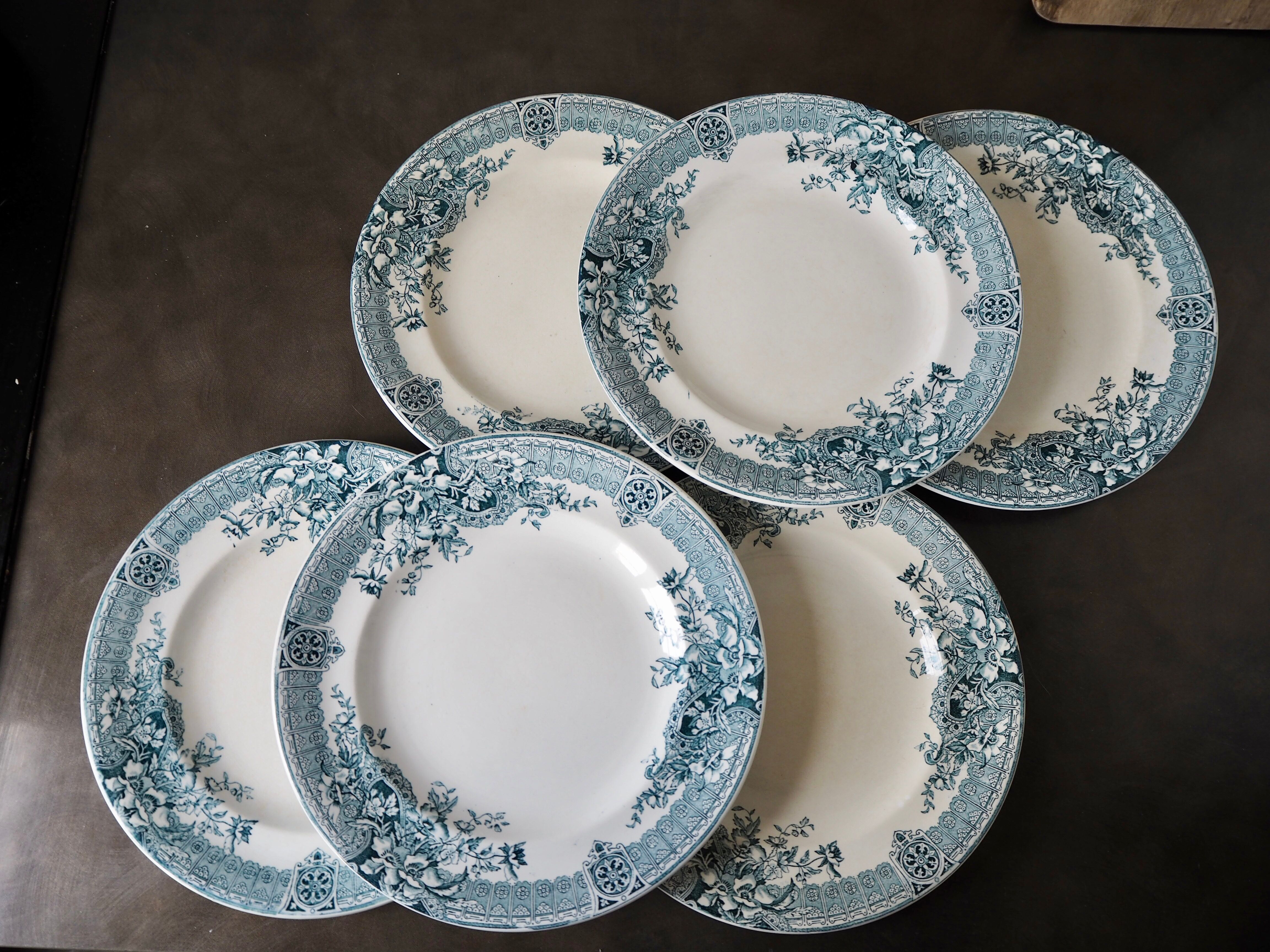Set of 6 flat plates Longwy, Watteau model