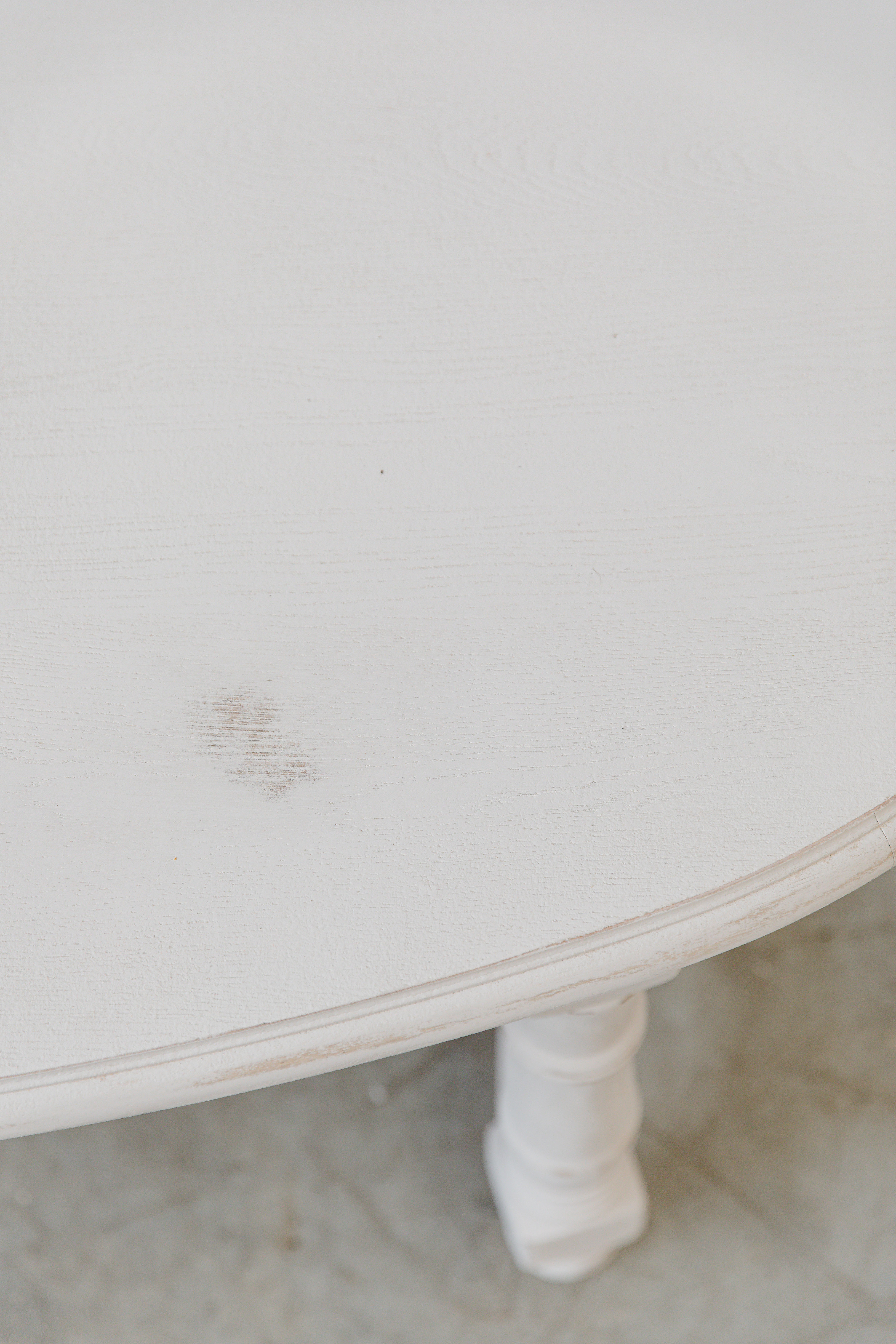 Oval solid wood table "Café Crème" Kumquat