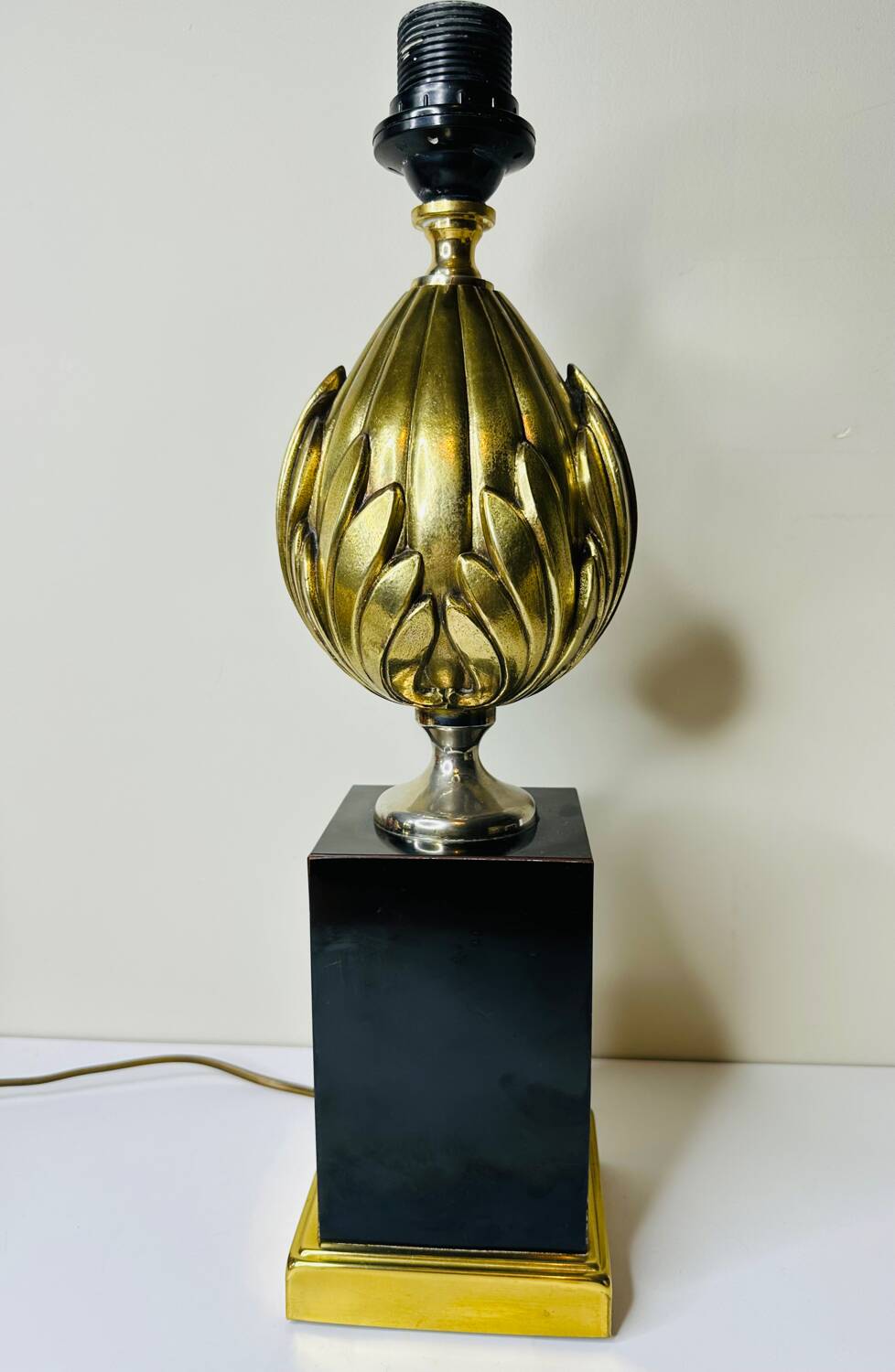 Vintage Lotus Flower Table Lamp