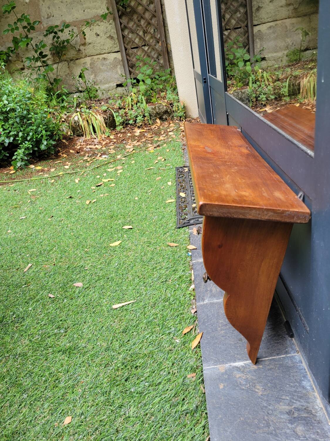 Walnut coat rack and hat rack
