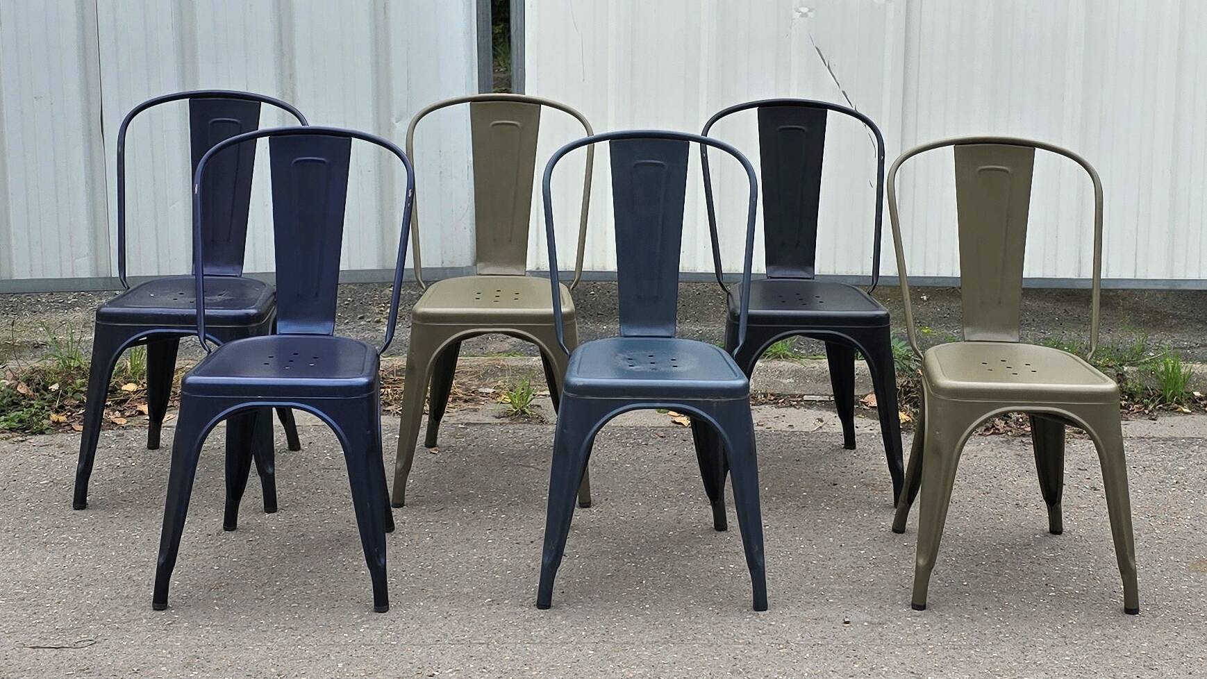 Suite de 6 chaises de jardin Tolix