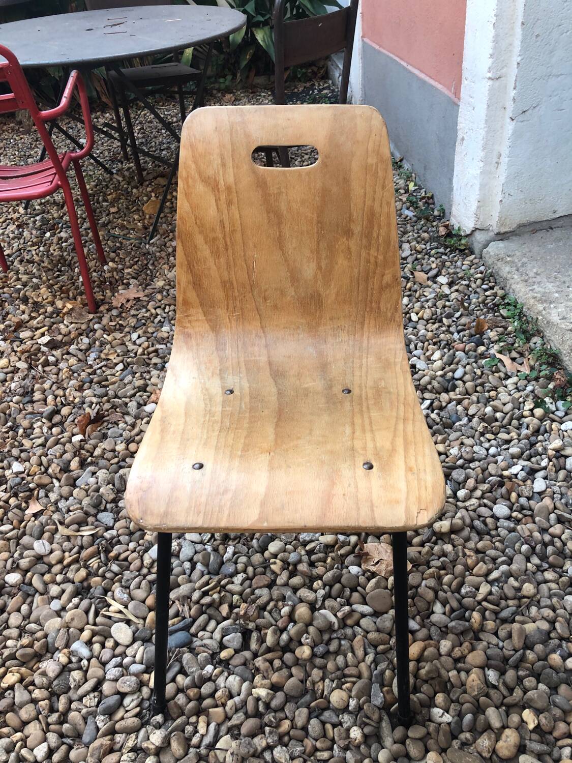 50/60 thermoformed wooden chairs