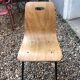 Chaises en bois thermoformé 50/60