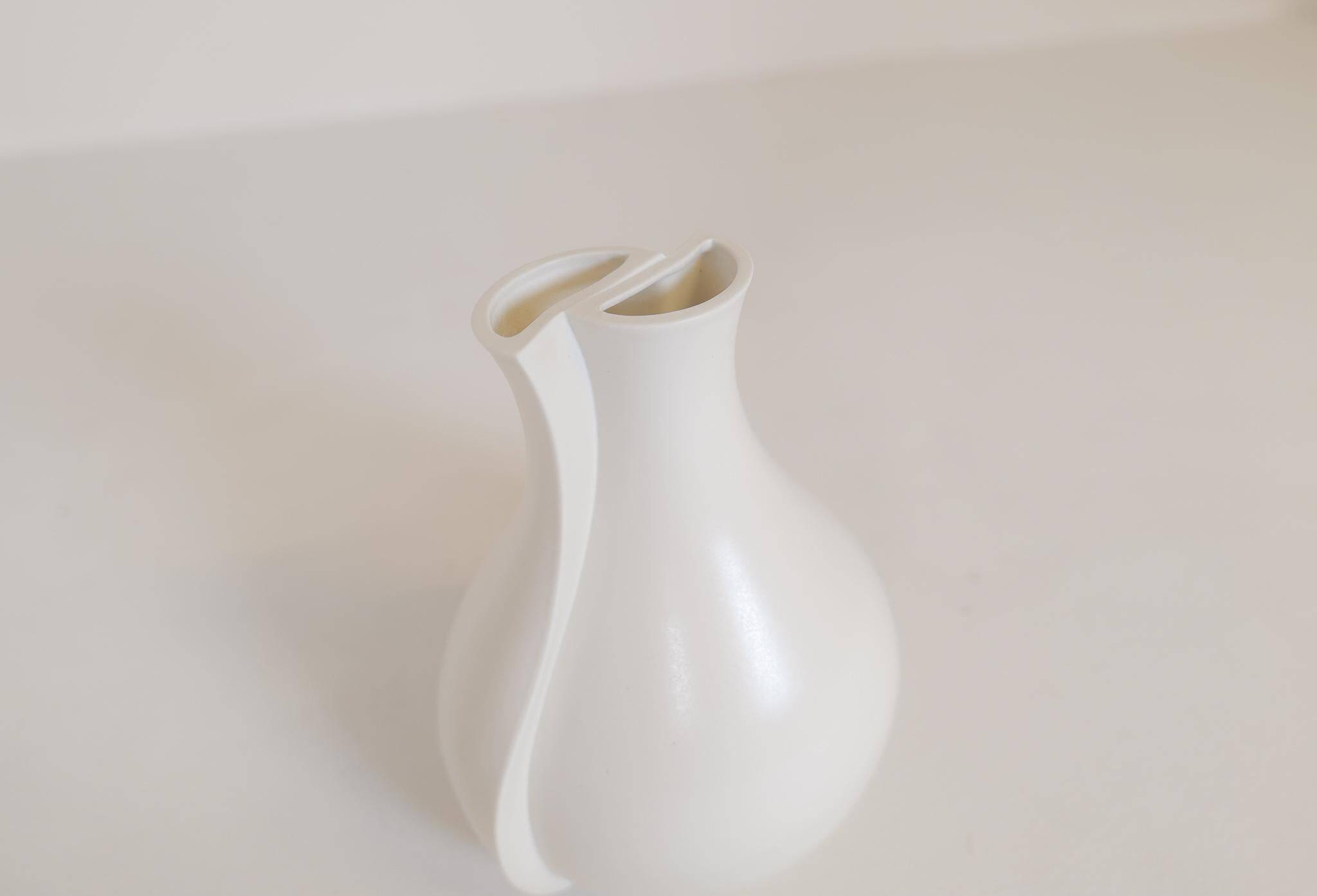 Mid-century modern ceramic vase "Surrea" by Wilhelm Kåge, Gustavsberg, Sweden, 1950s.