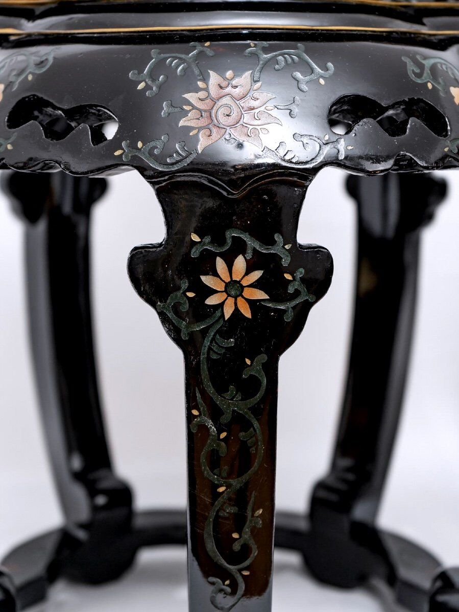Pair of stools or side tables painted and lacquered wood - period: twentieth century