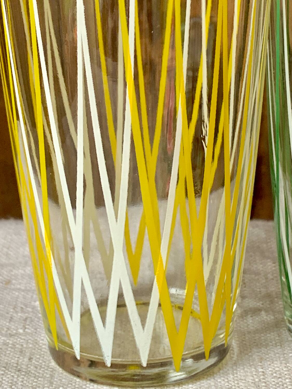 5 grands verres colorés limonade 1950