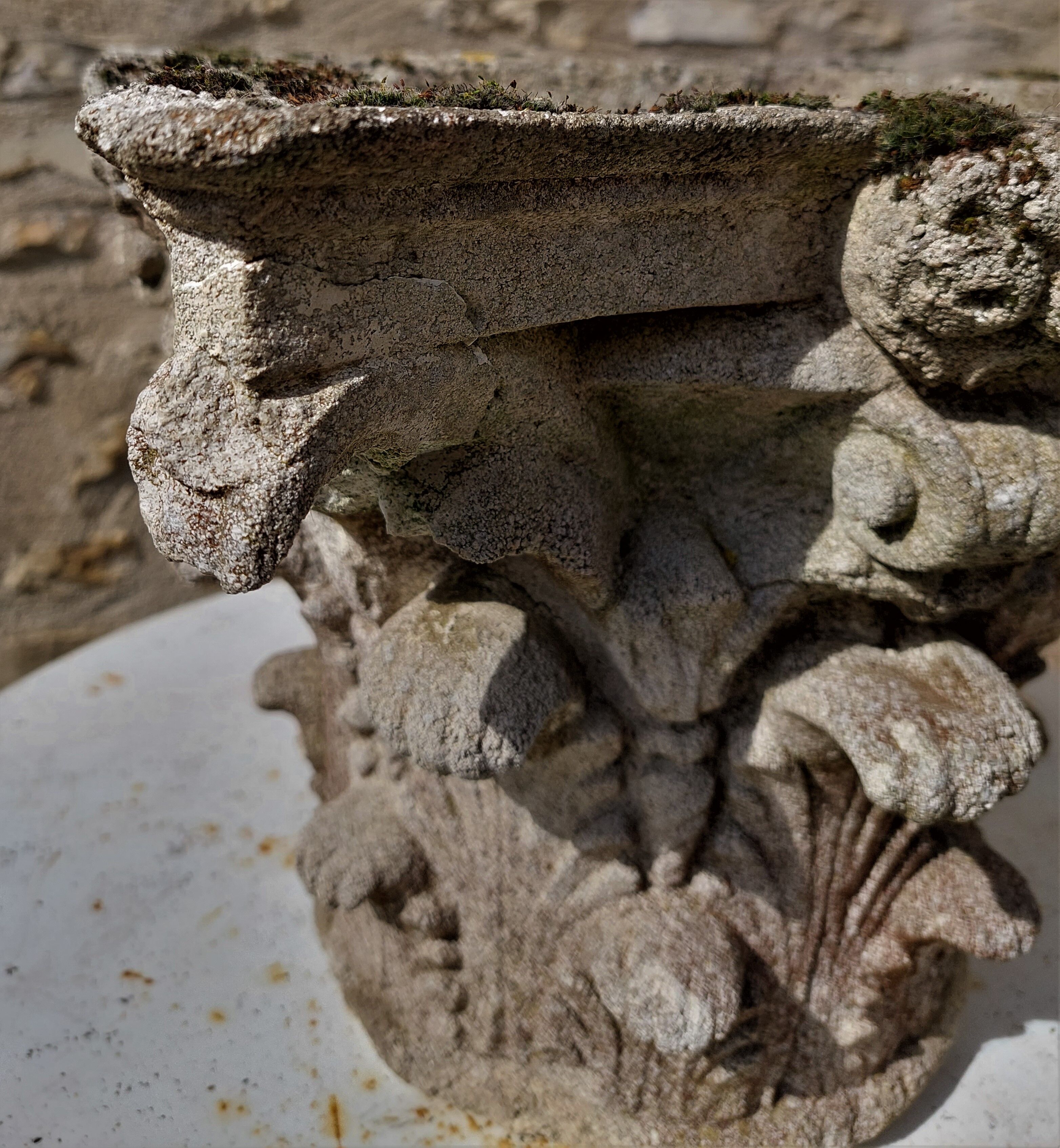 Jardinière en pierre reconstituée
