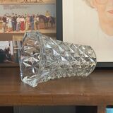 Vase en verre moulé