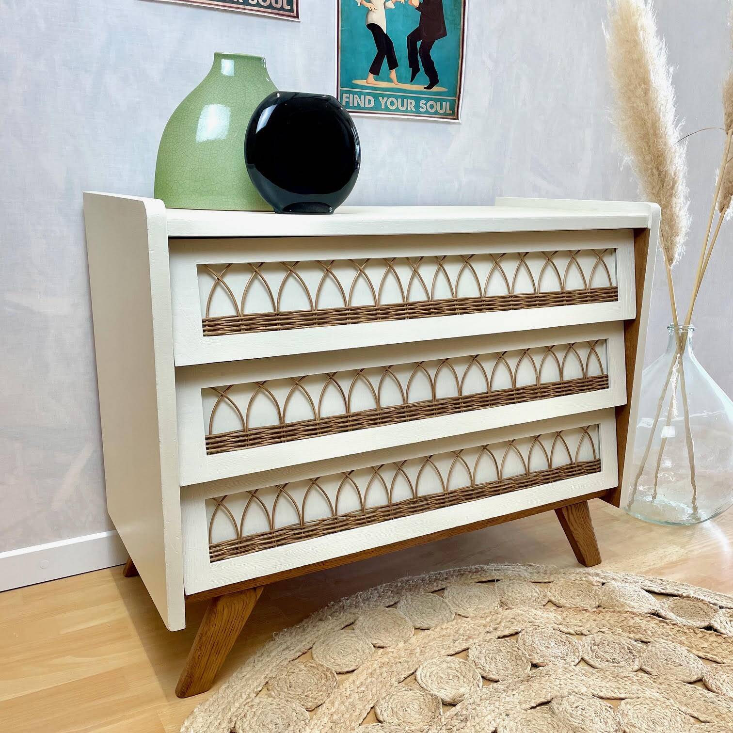 Vintage chest of drawers