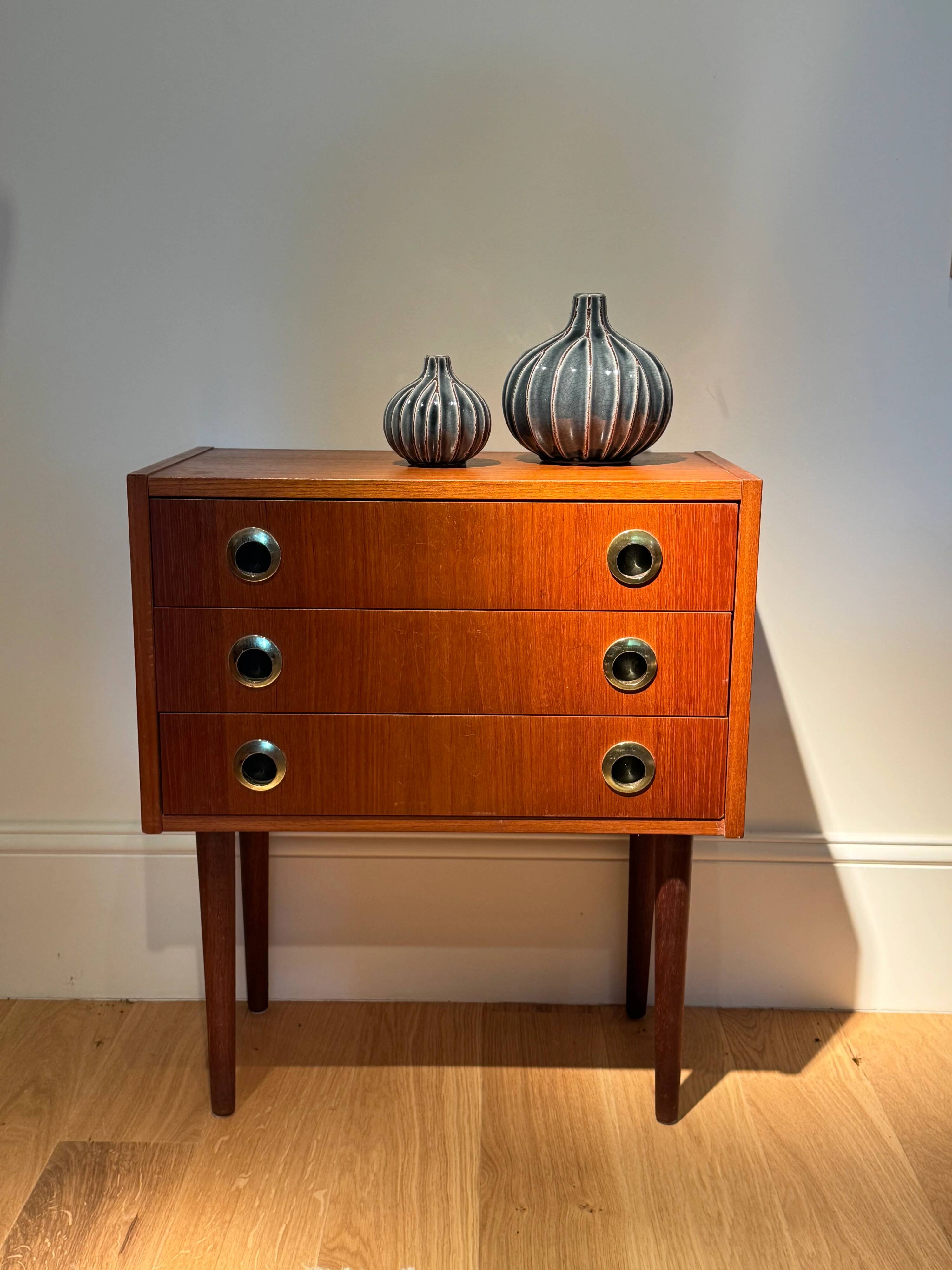 Vintage Scandinavian chest of drawers "Marozia"