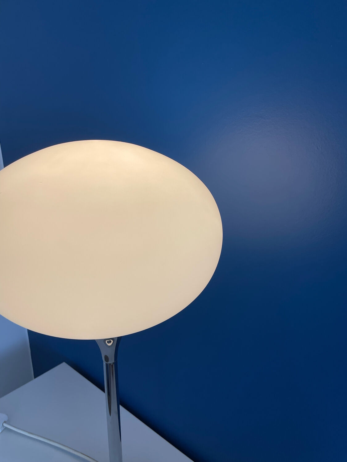 White opaline lamp kaiser leuchten