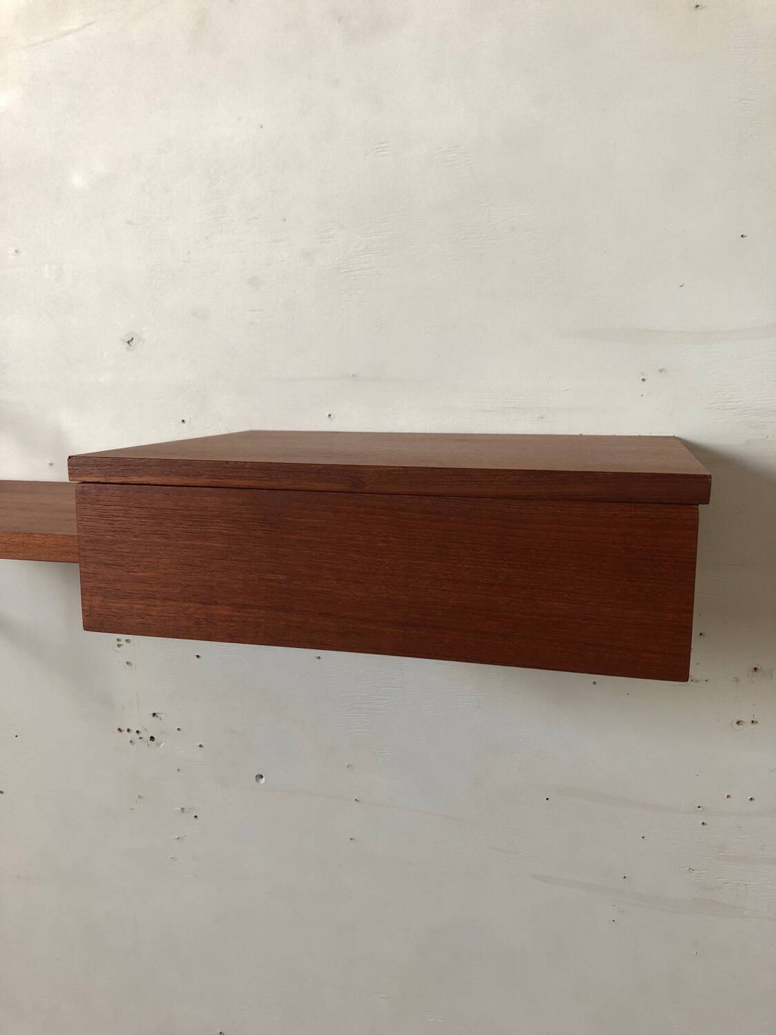 Wall console