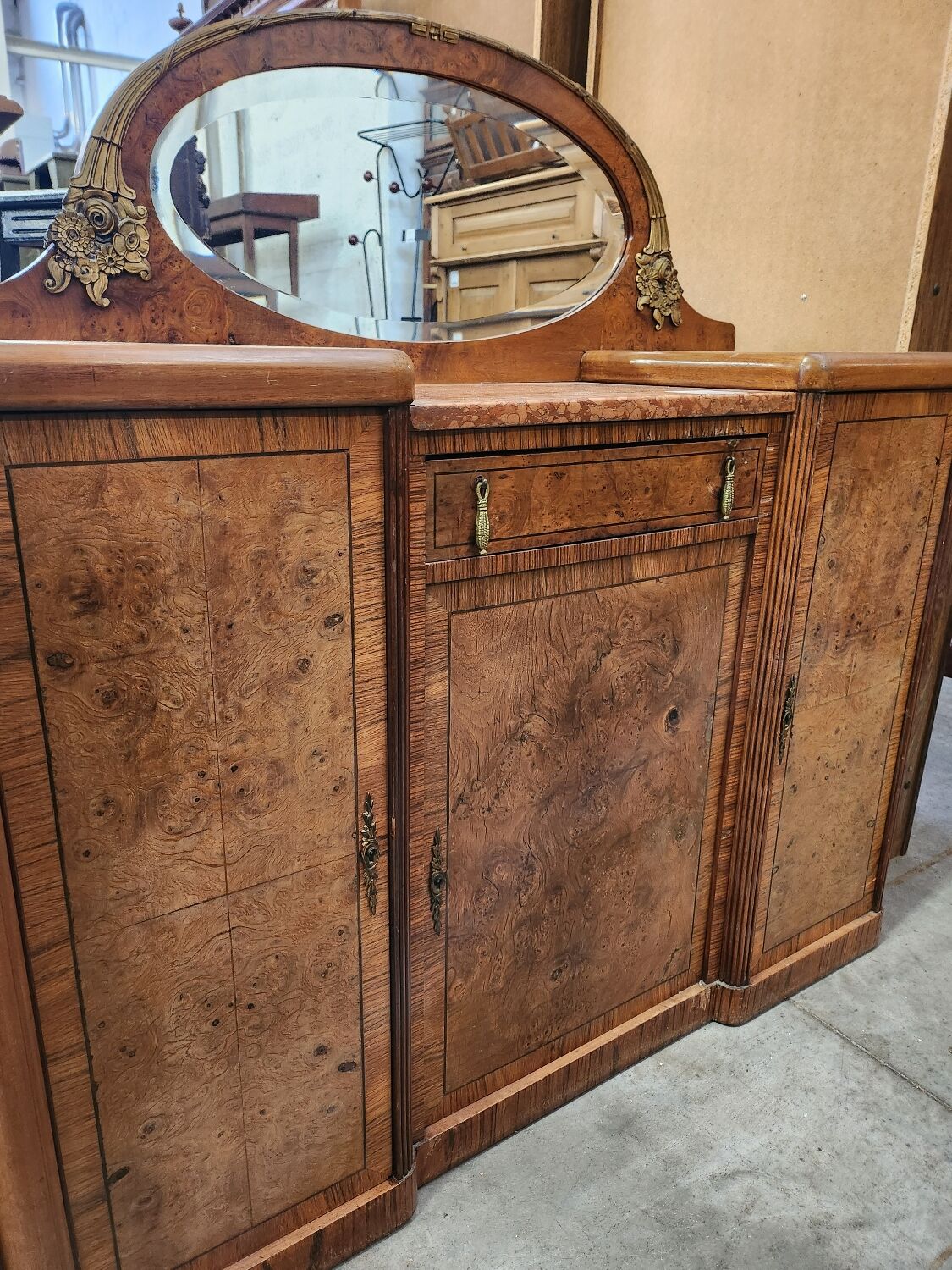 Buffet art deco magnifying glass