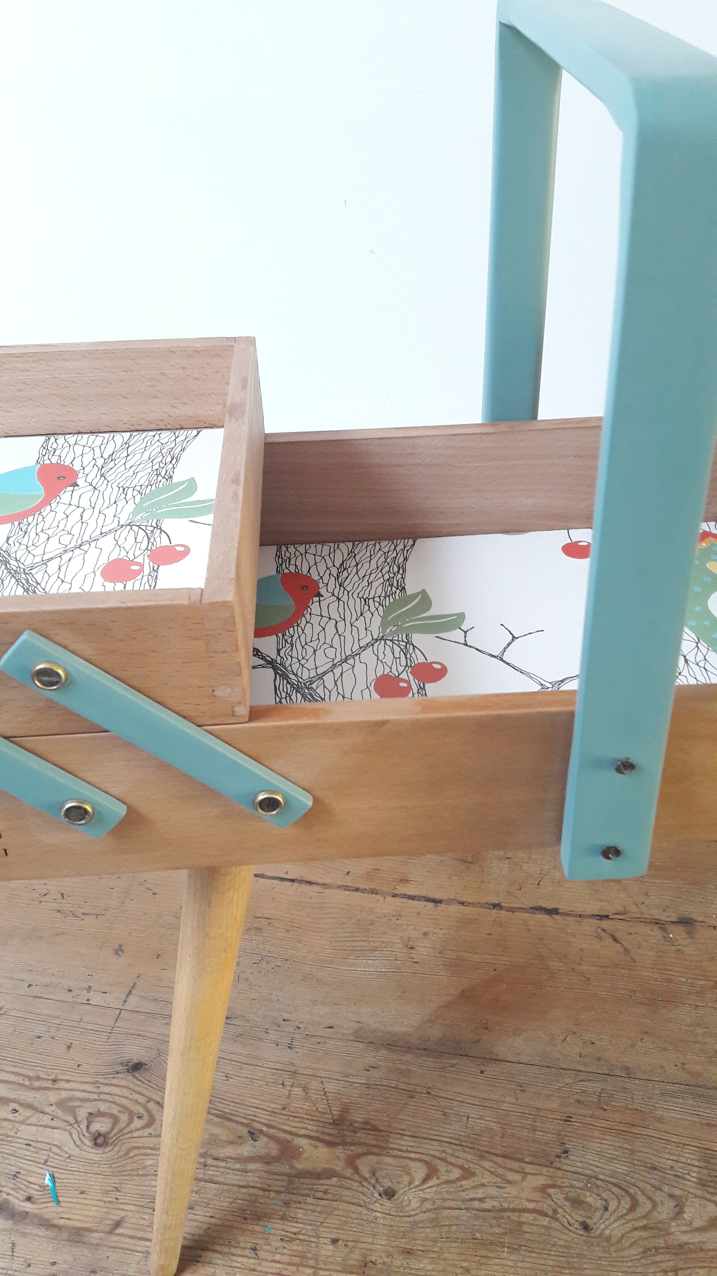 Worker tripod feet compass