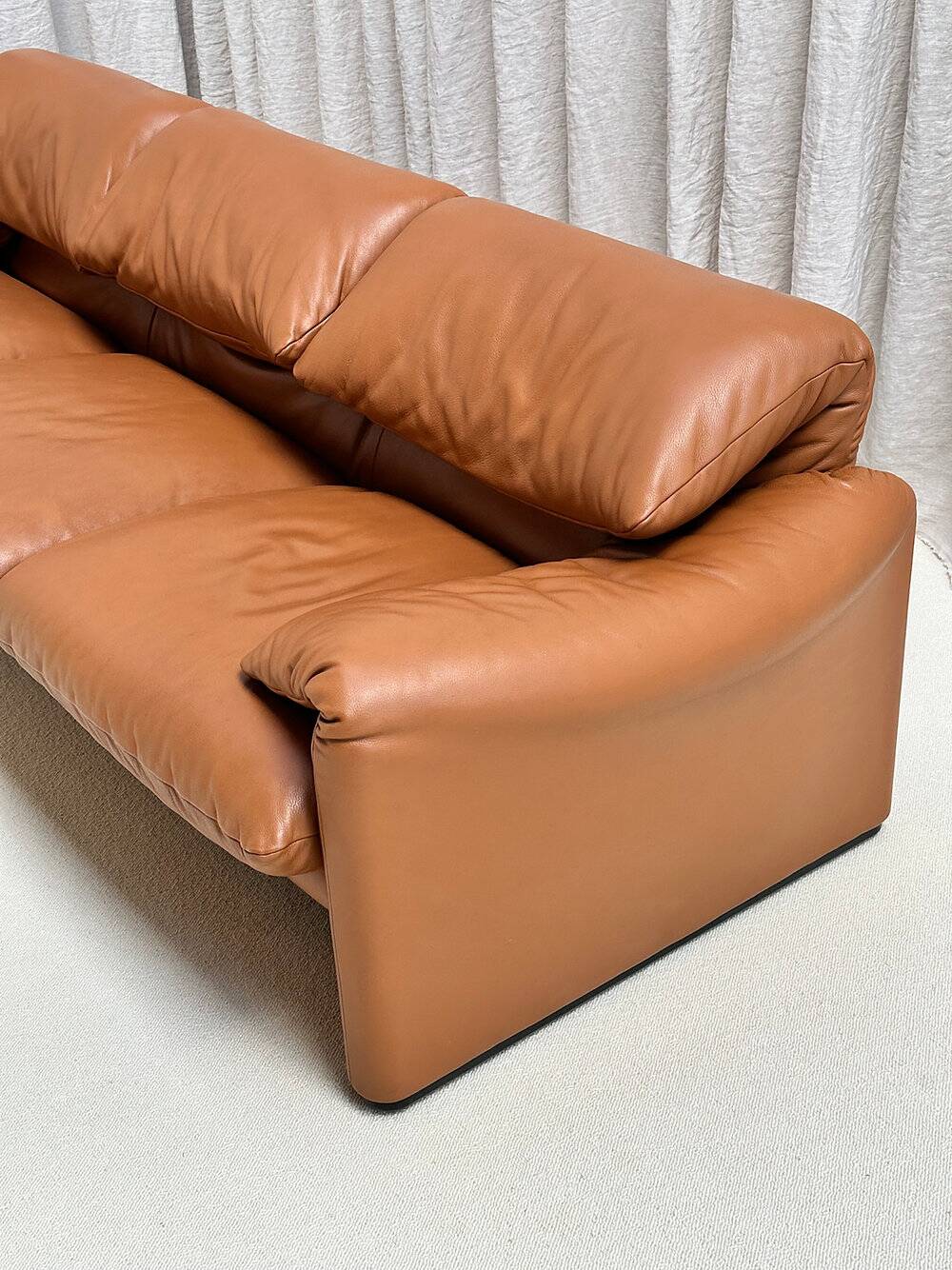 Maralunga 3-seater sofa, Vico Magistretti, Cassina, Italy.