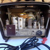 Former Philips Art Deco radio in Bakelite