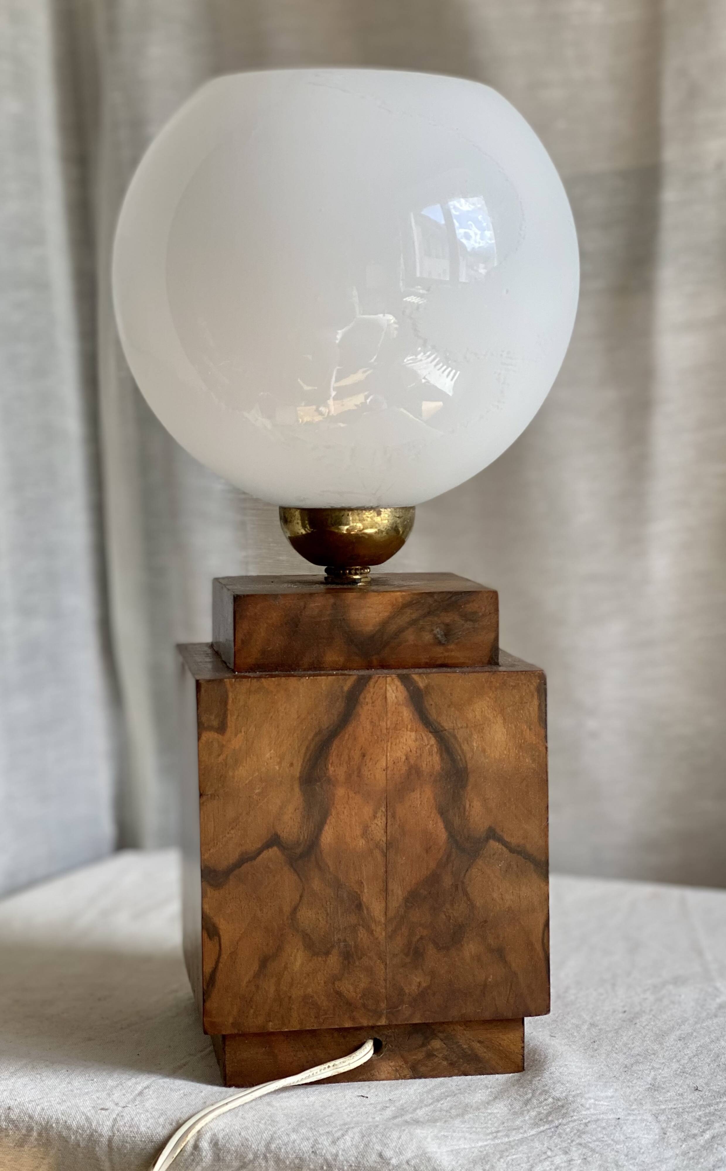 Art Deco lamp made of wood and opaline.