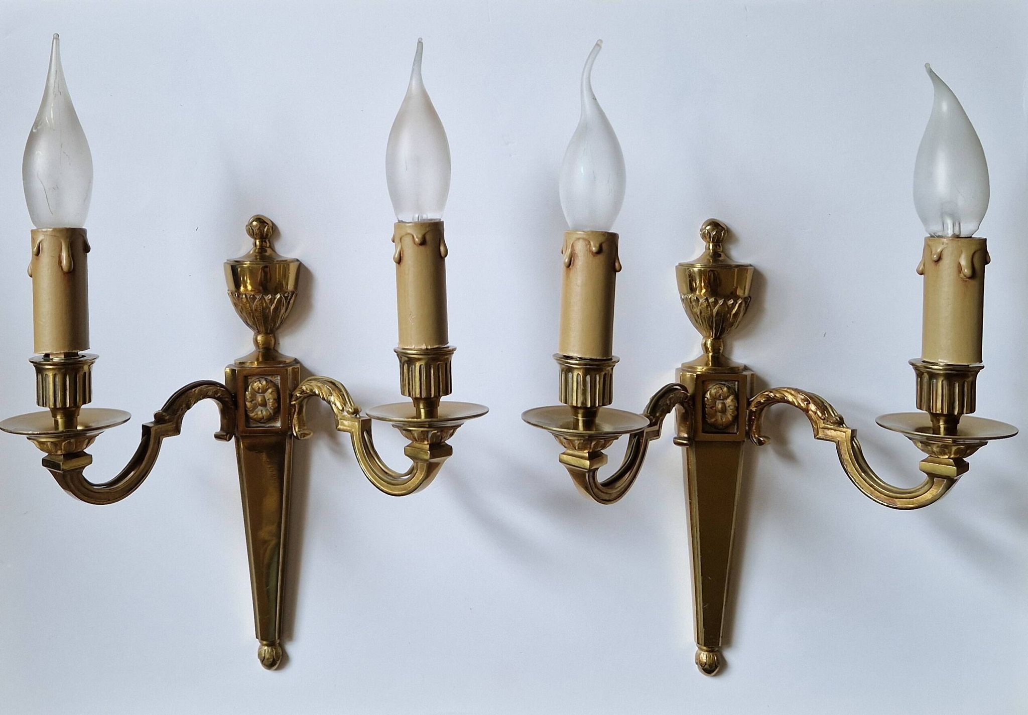 Paire d'applique laiton classiques électrifiées