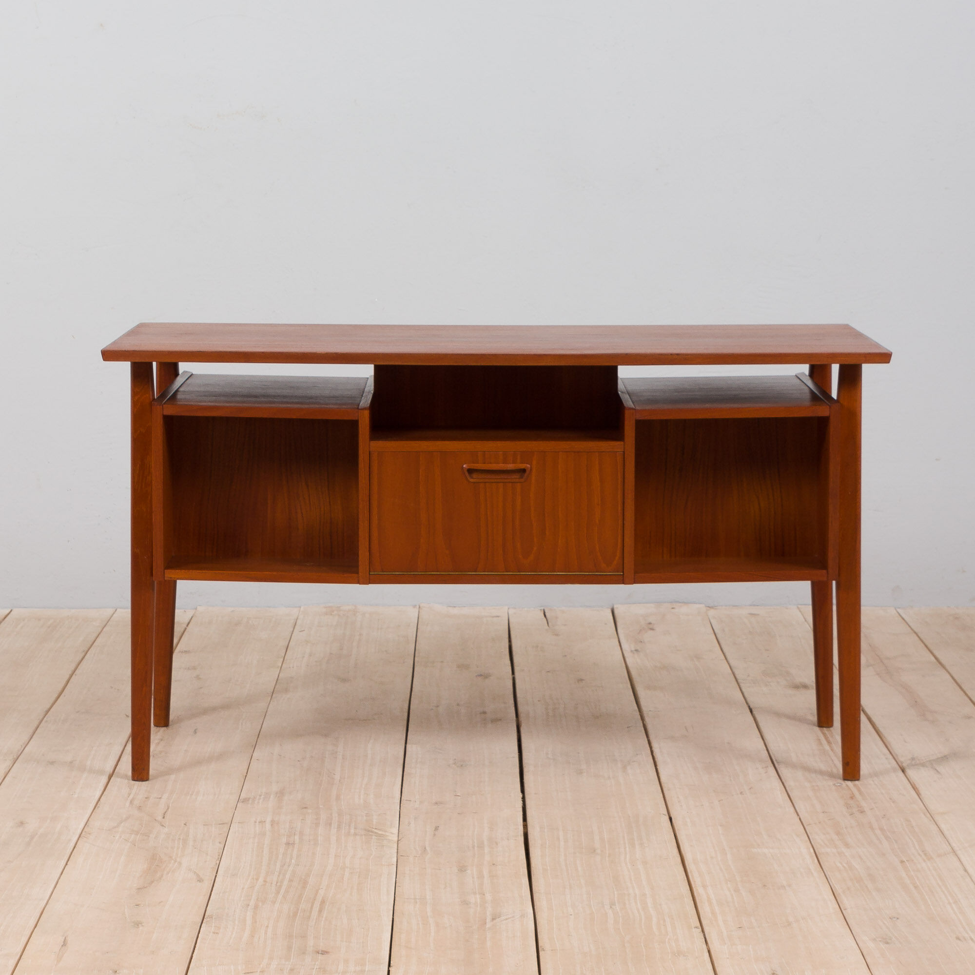 Danish mid century modern teak desk in teak with 4 drawers, 1960s