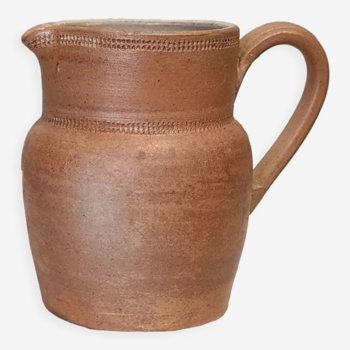 Sandstone pitcher