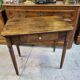 petit bureau table en noyer avec un tiroir de chaque cote du xix ème siecle