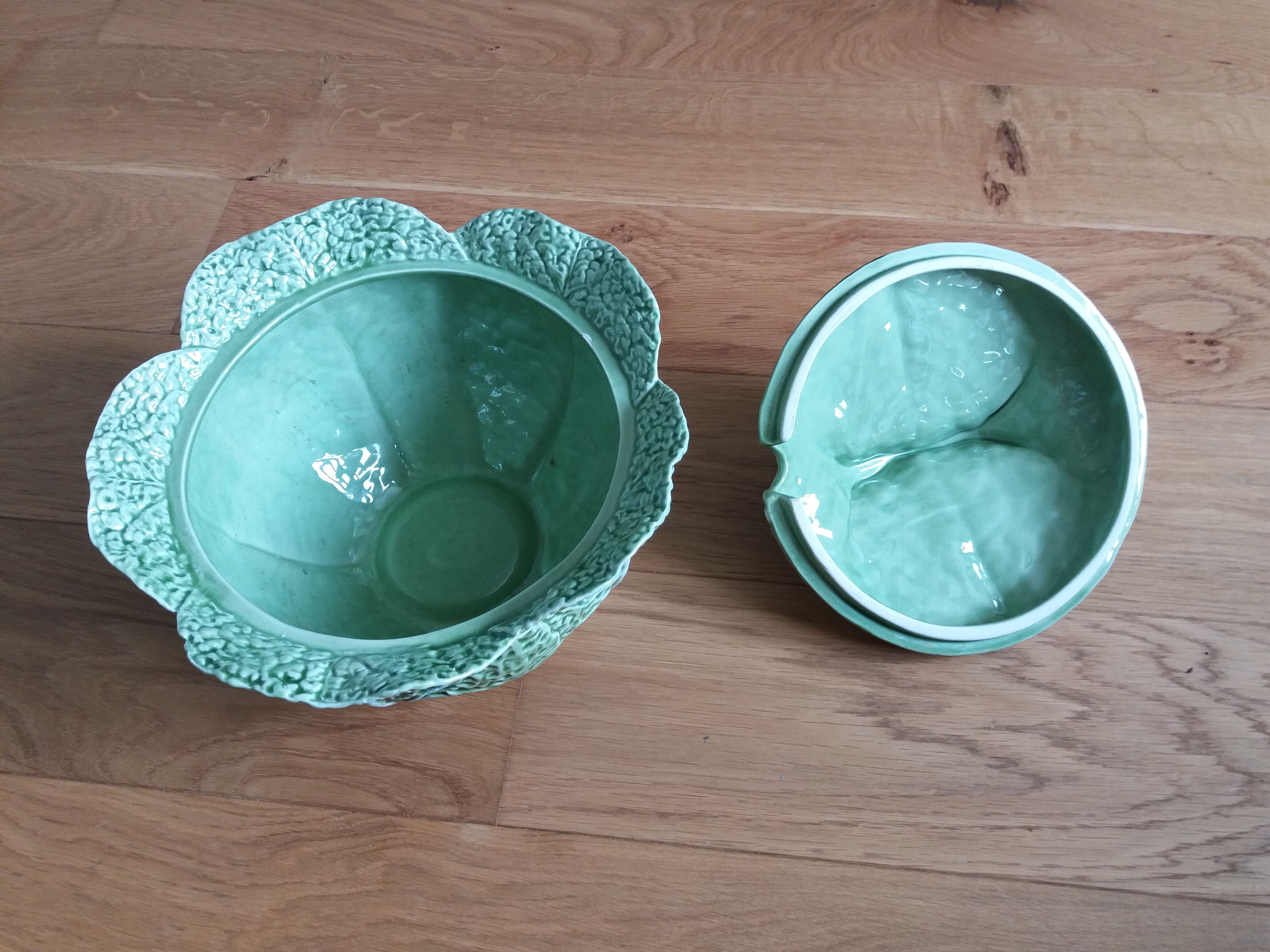 Cabbage soup Bordallo Pinheiro