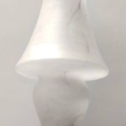 Lampe de table en verre Murano blanc avec un effet marbre rose, Italie