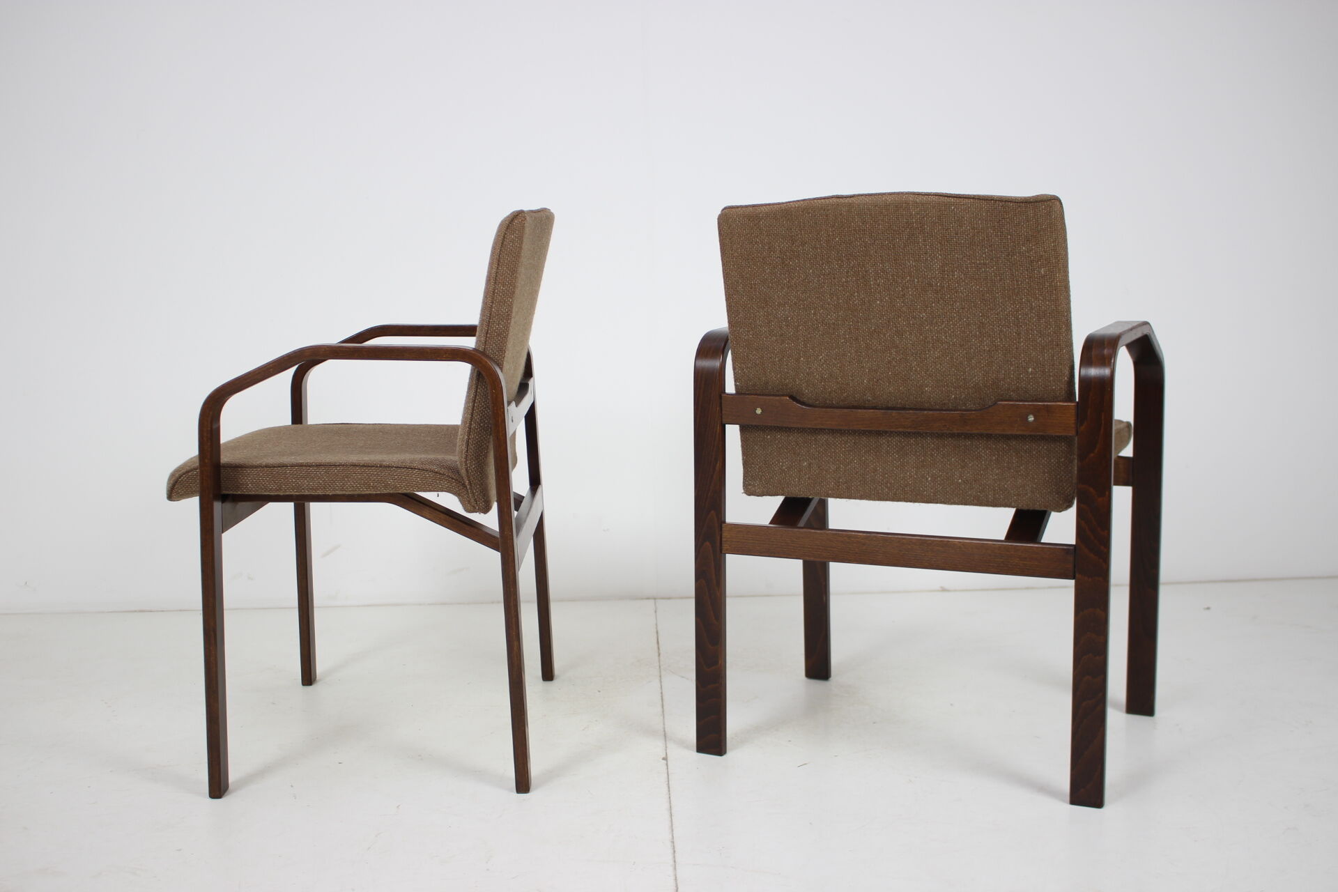 Set of six lounge chairs/Ton, Národní podnik Holešov, 1993.