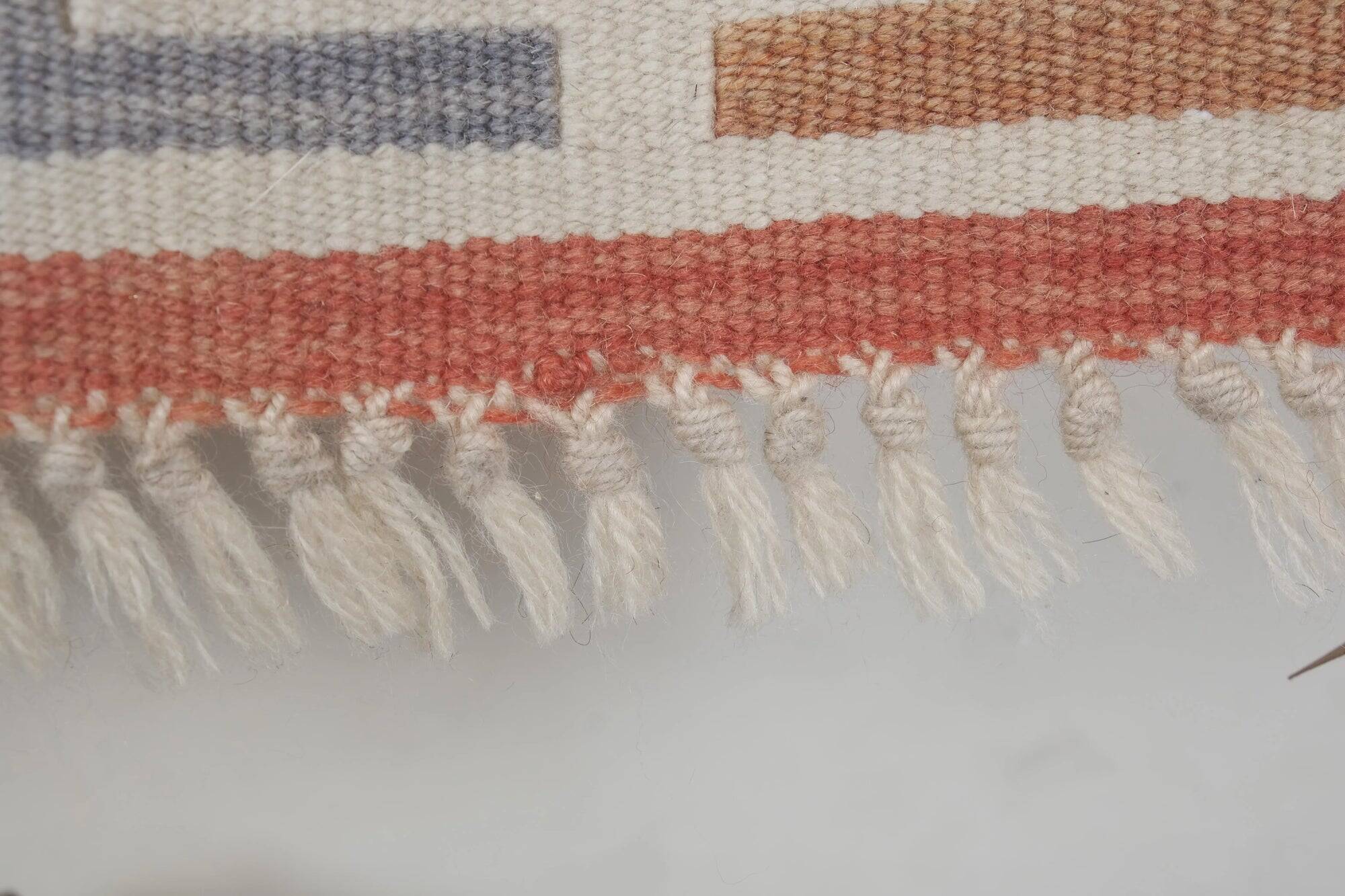Vintage Turkish kilim, handwoven, 105x171 cm.