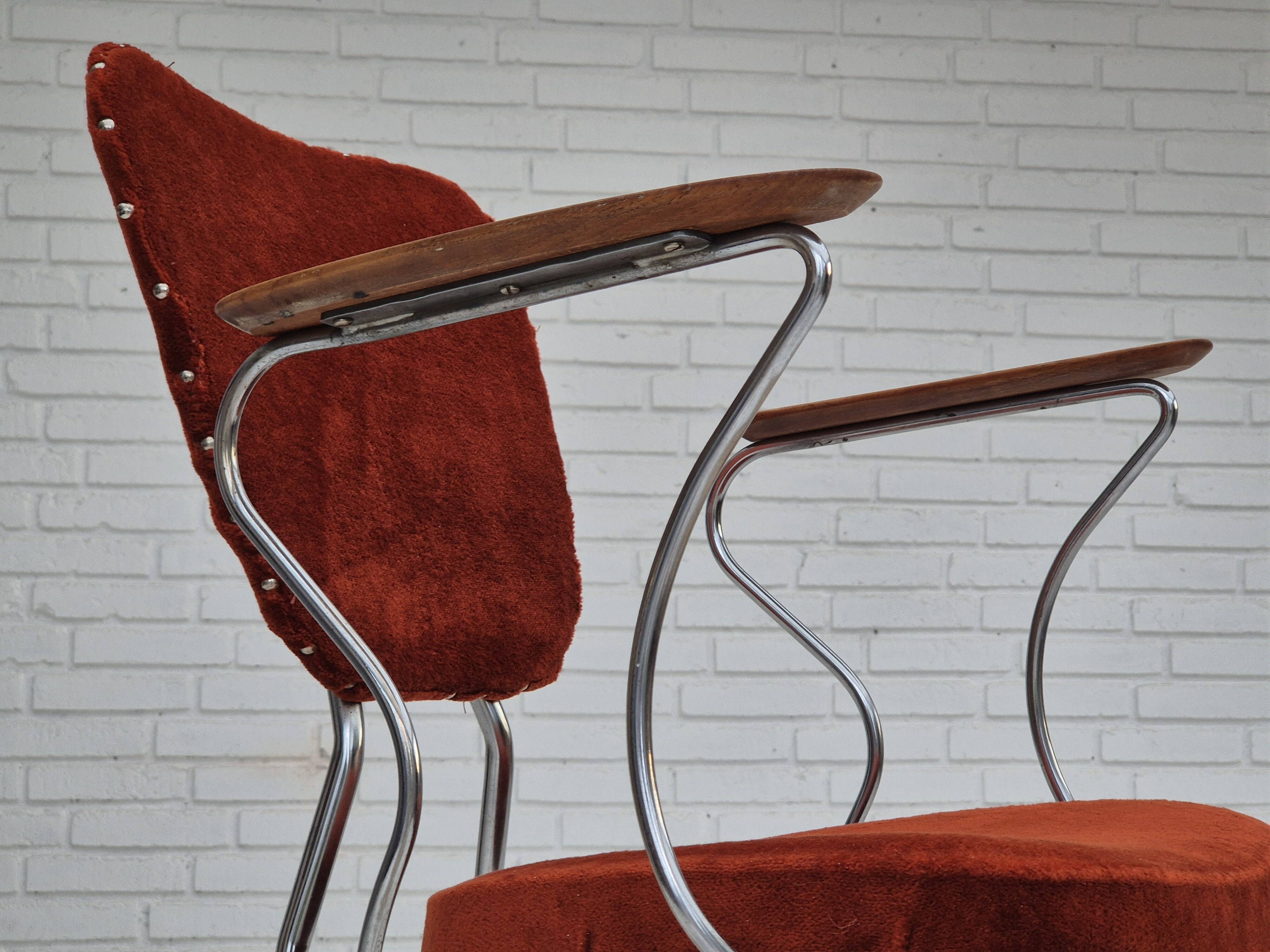 Fauteuil danois des années 1960, état d'origine, accoudoirs en bois de teck, acier chromé.