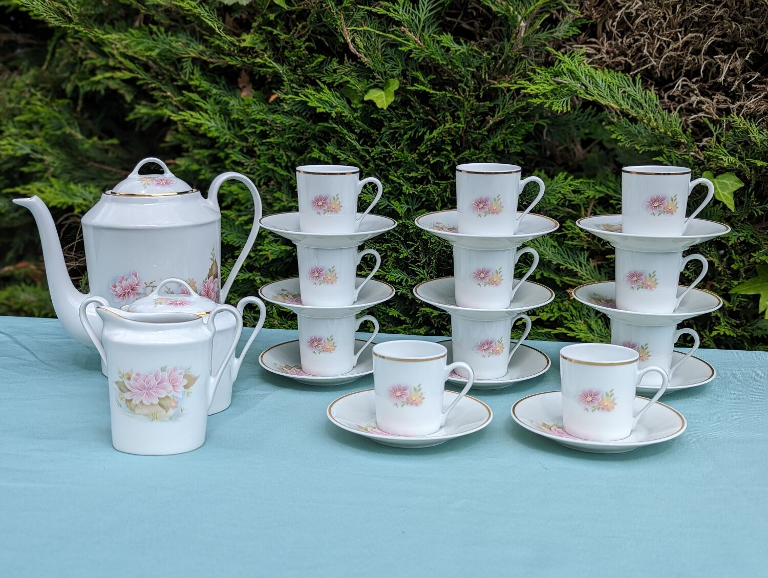 Service à café en porcelaine de Limoges