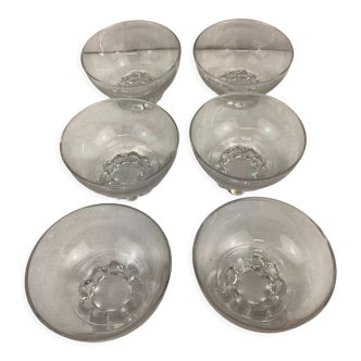 6Vintage glass cups and its foot pearl necklace