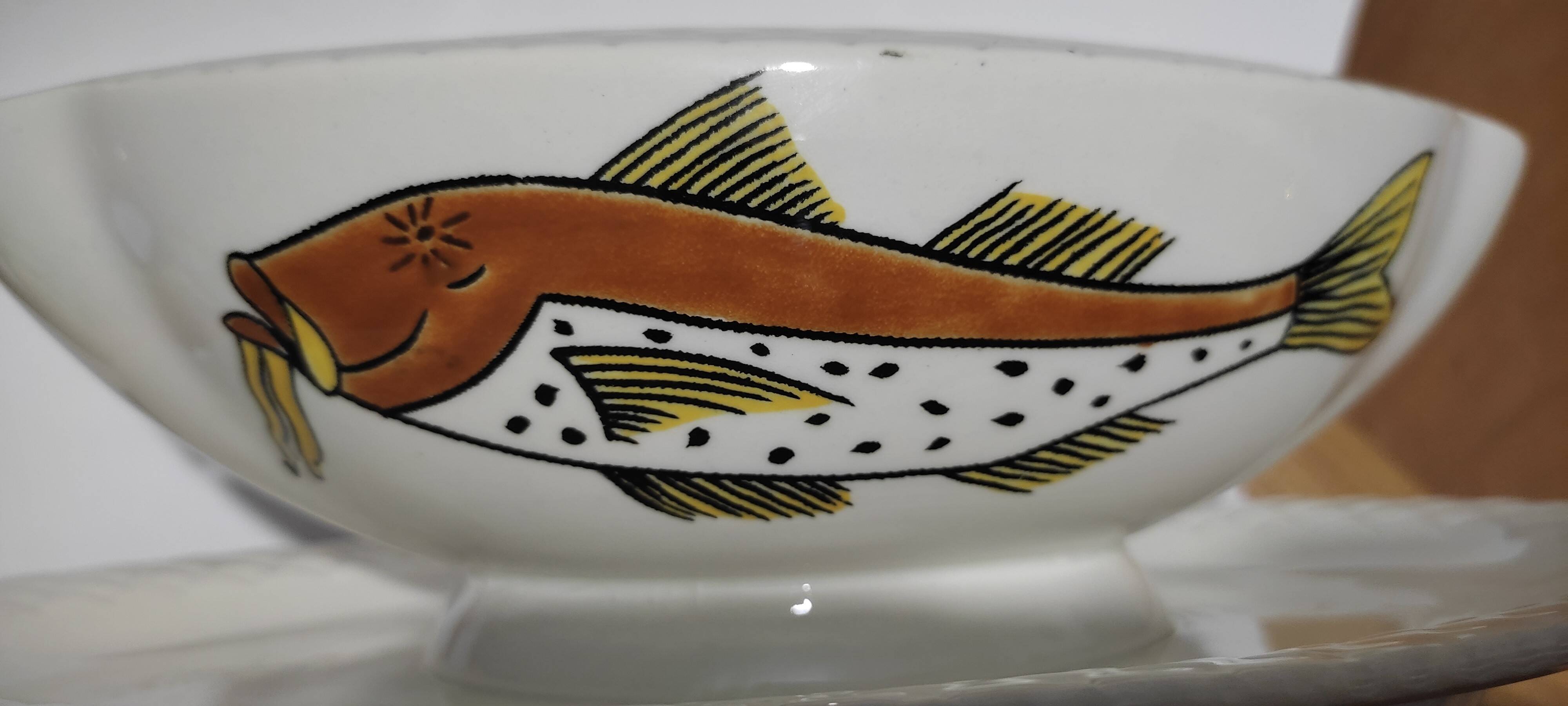 Sauceboat Gien model Ha Long Bay