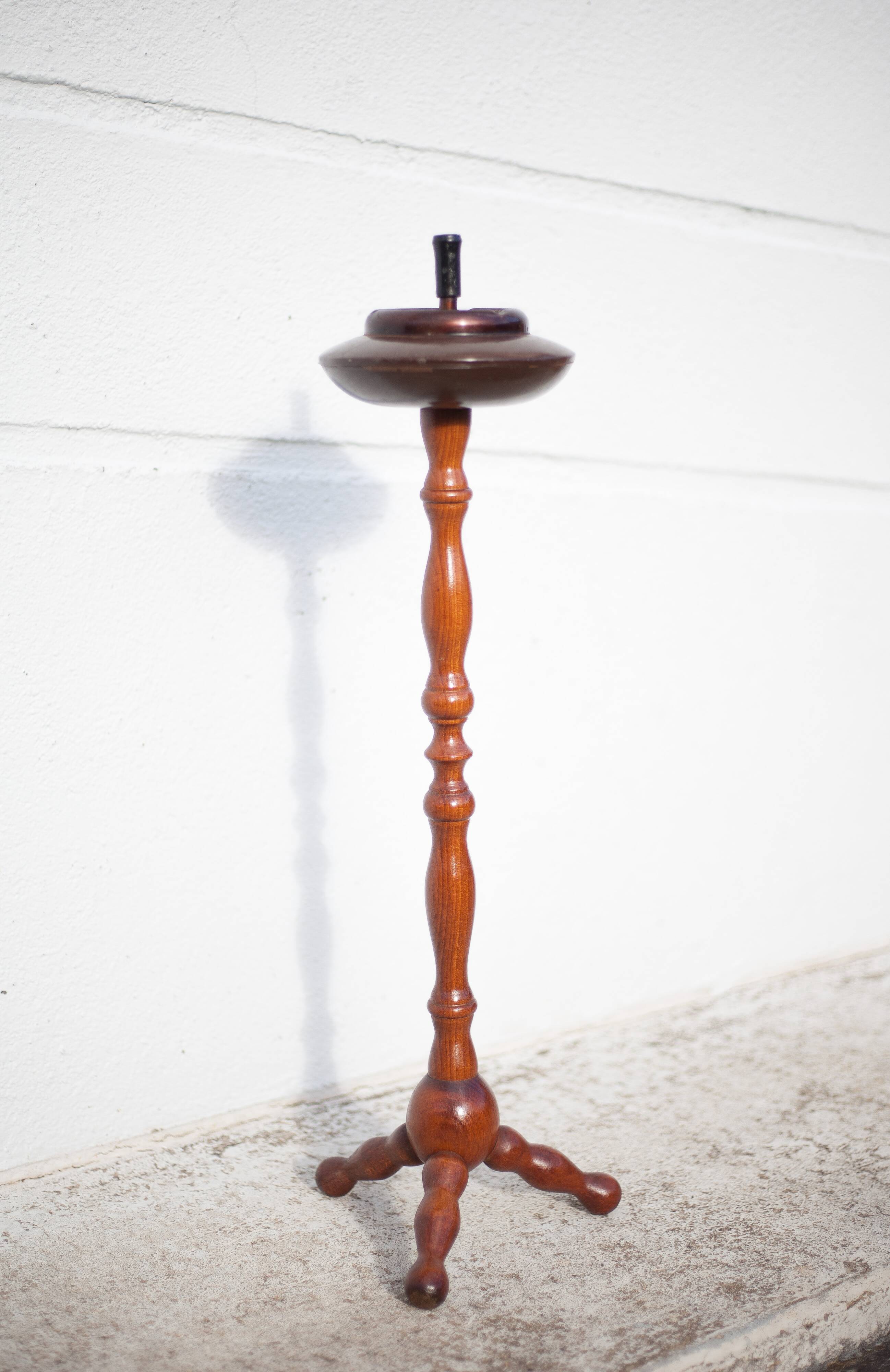 Vintage ashtray, ashtray on tripod wooden foot, push ashtray, tripod ashtray