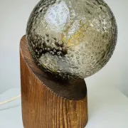 Lampe de table sphérique par Hustadt Leuchten, Allemagne, vers les années 1970.